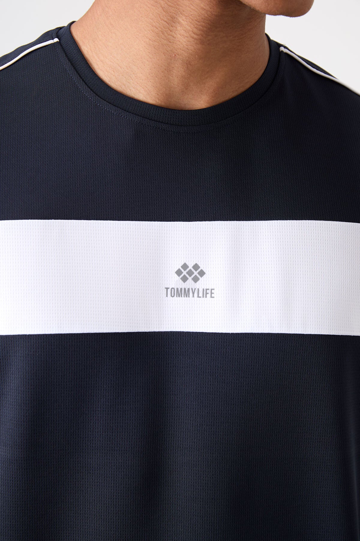 Image of Lacivert Nefes Alan Dokulu İnce Esnek Standart Fit Erkek Performans T-Shirt - 88396