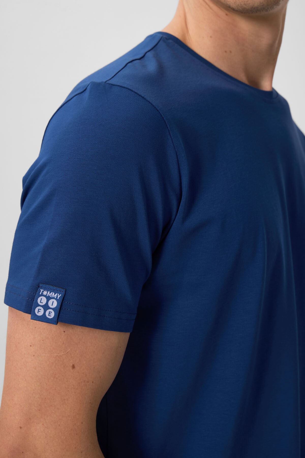 Image of Tricou bărbătesc Parliament, cu mânecă scurtă și guler rotund, stil standard - 87911
