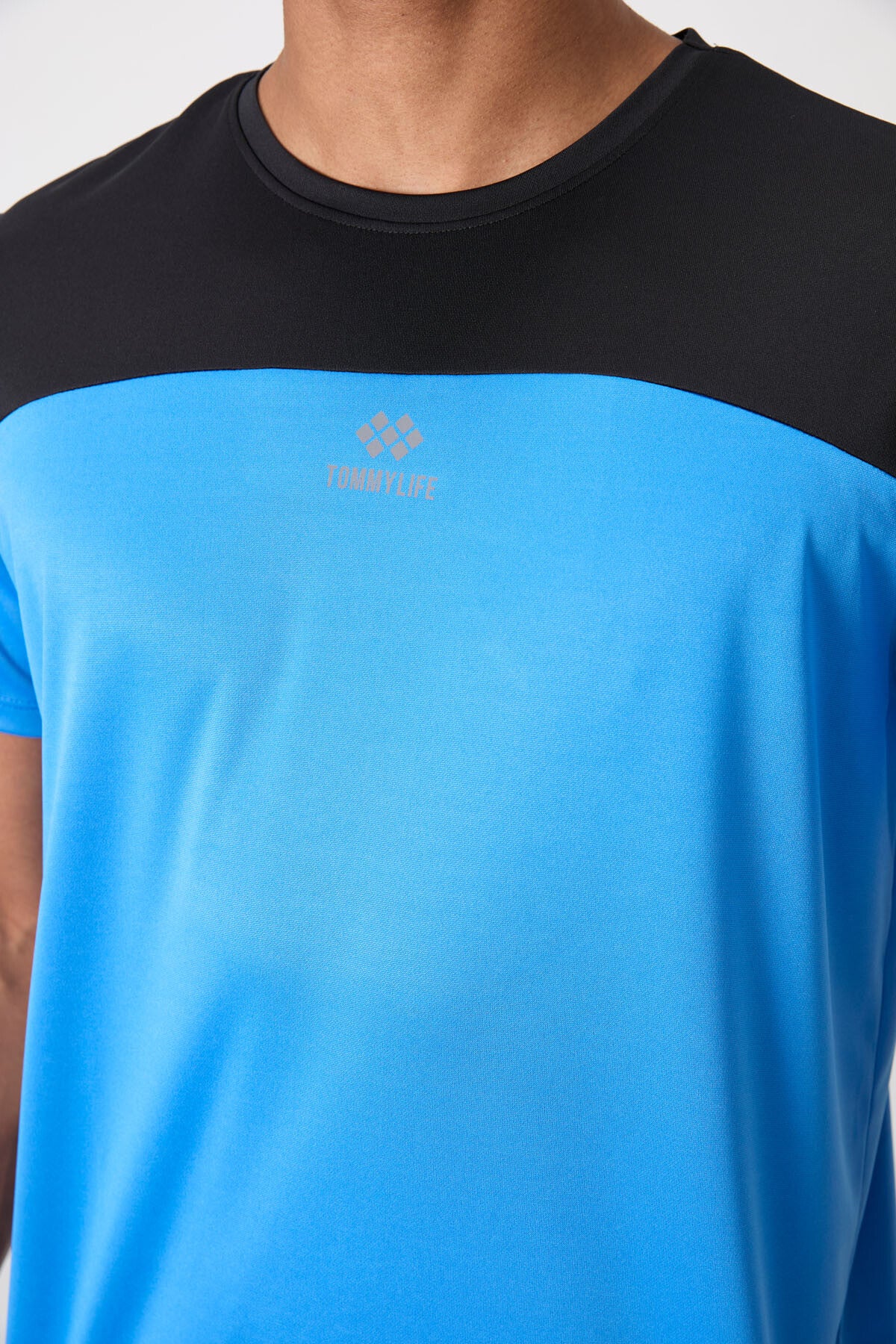 Image of Saks Nefes Alan Dokulu İnce Esnek Standart Fit Erkek Performans T-Shirt - 88386