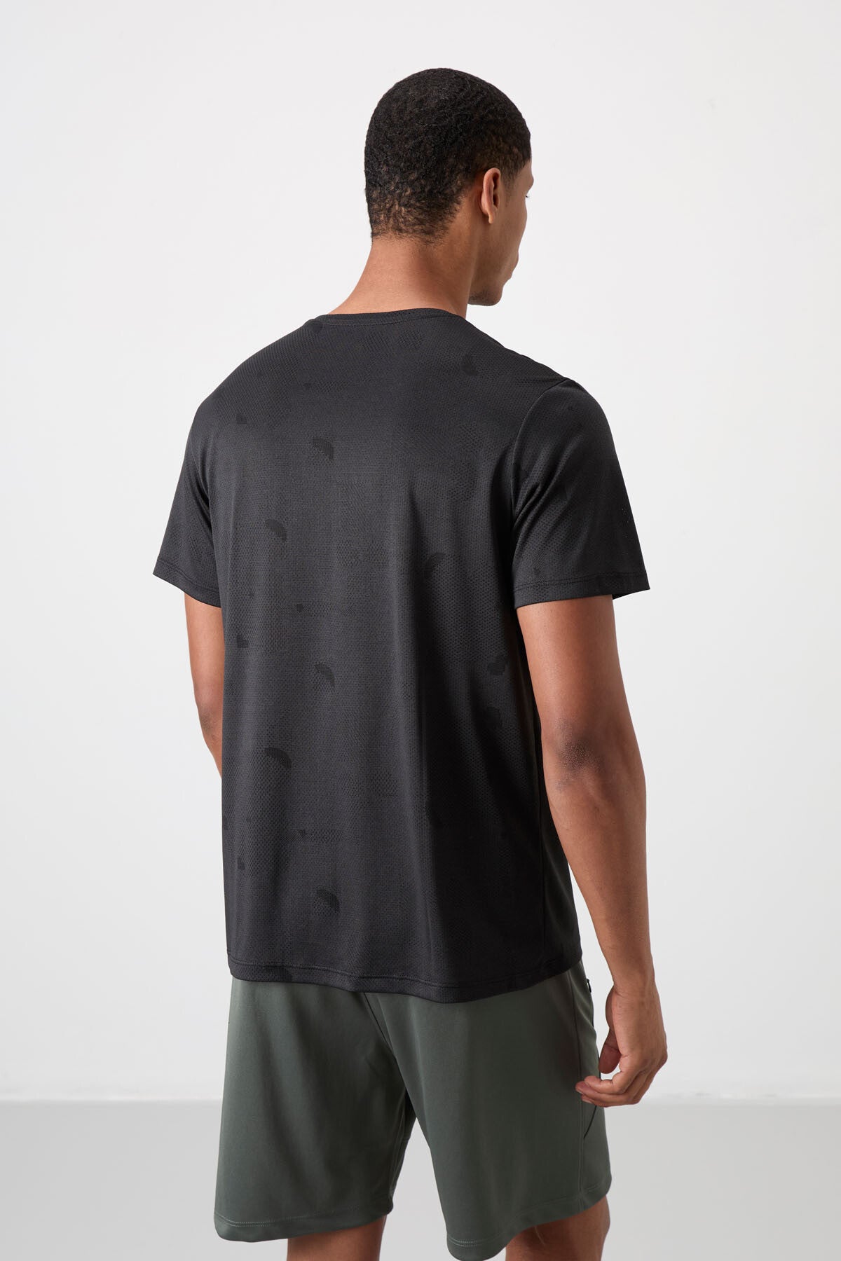 Image of Siyah Nefes Alan Jakarlı İnce Esnek Standart Fit Erkek Performans T-Shirt - 88397