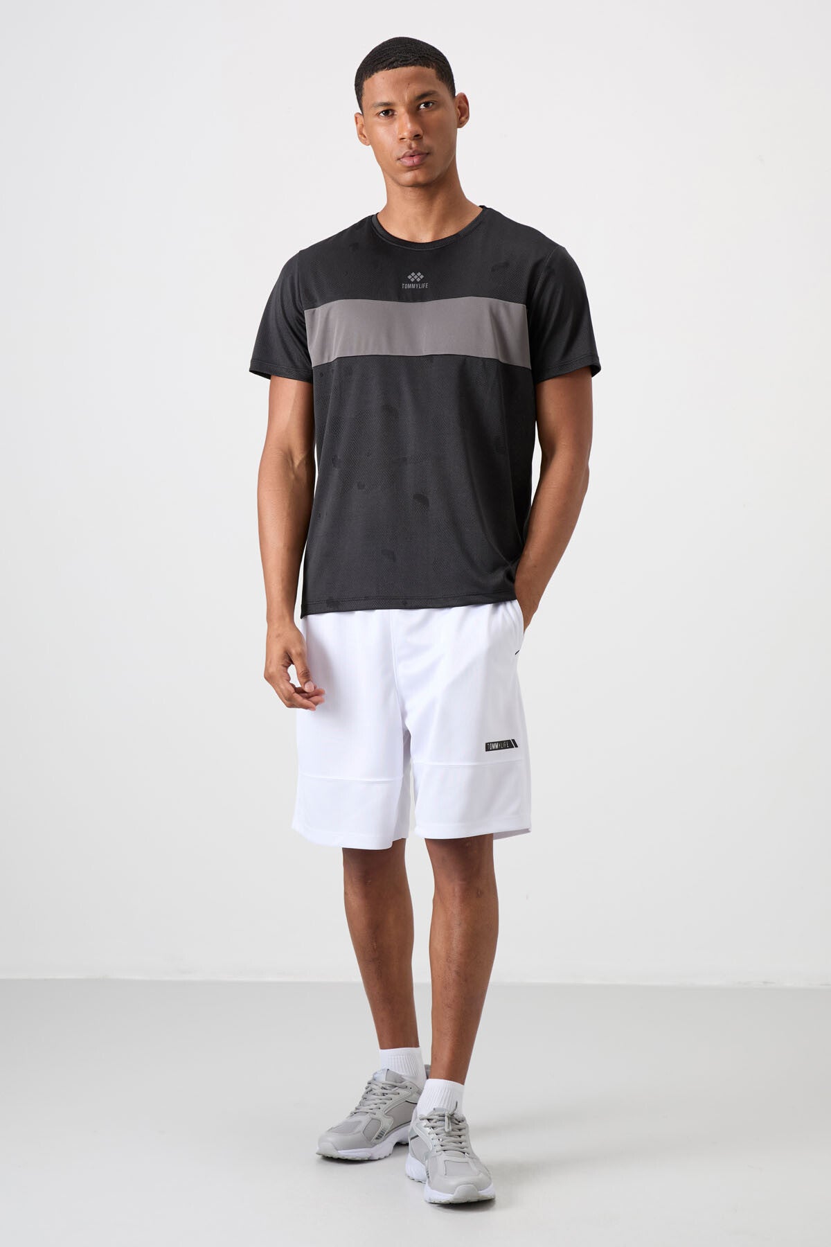Image of Siyah Nefes Alan Jakarlı İnce Esnek Standart Fit Erkek Performans T-Shirt - 88398