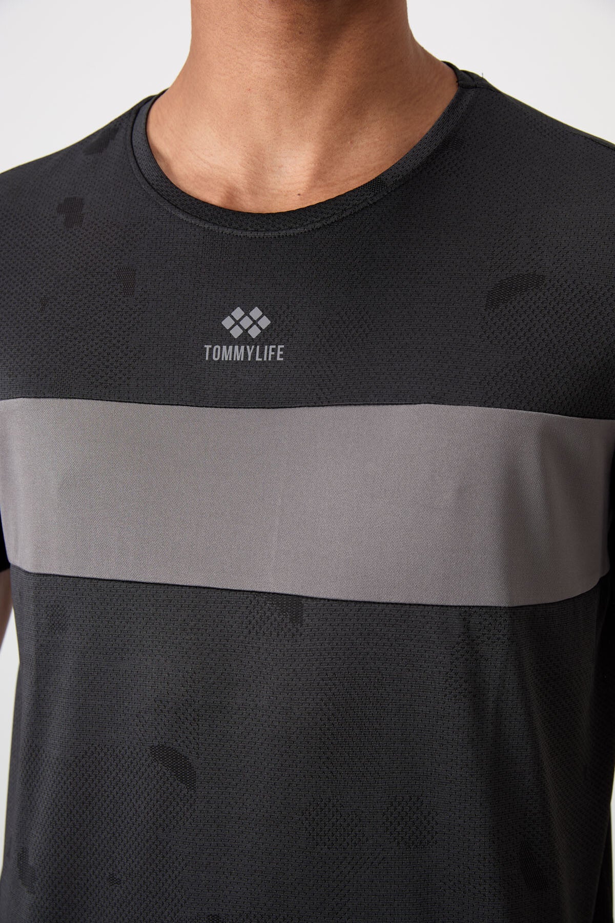 Image of Siyah Nefes Alan Jakarlı İnce Esnek Standart Fit Erkek Performans T-Shirt - 88398