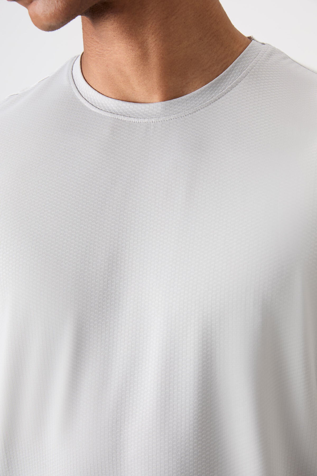 Image of Taş Nefes Alan Dokulu İnce Esnek Standart Fit Erkek Performans T-Shirt - 88388