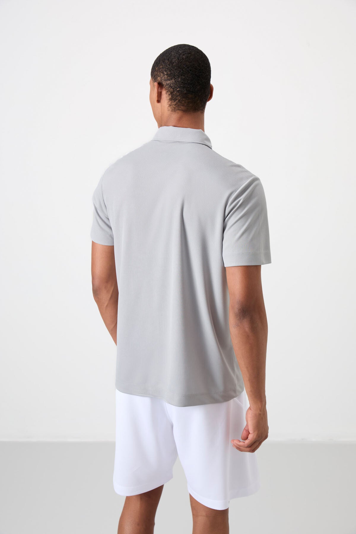 Image of Gri Nefes Alan Dokulu İnce Esnek Standart Fit Polo Yaka Erkek Performans T-Shirt - 88392
