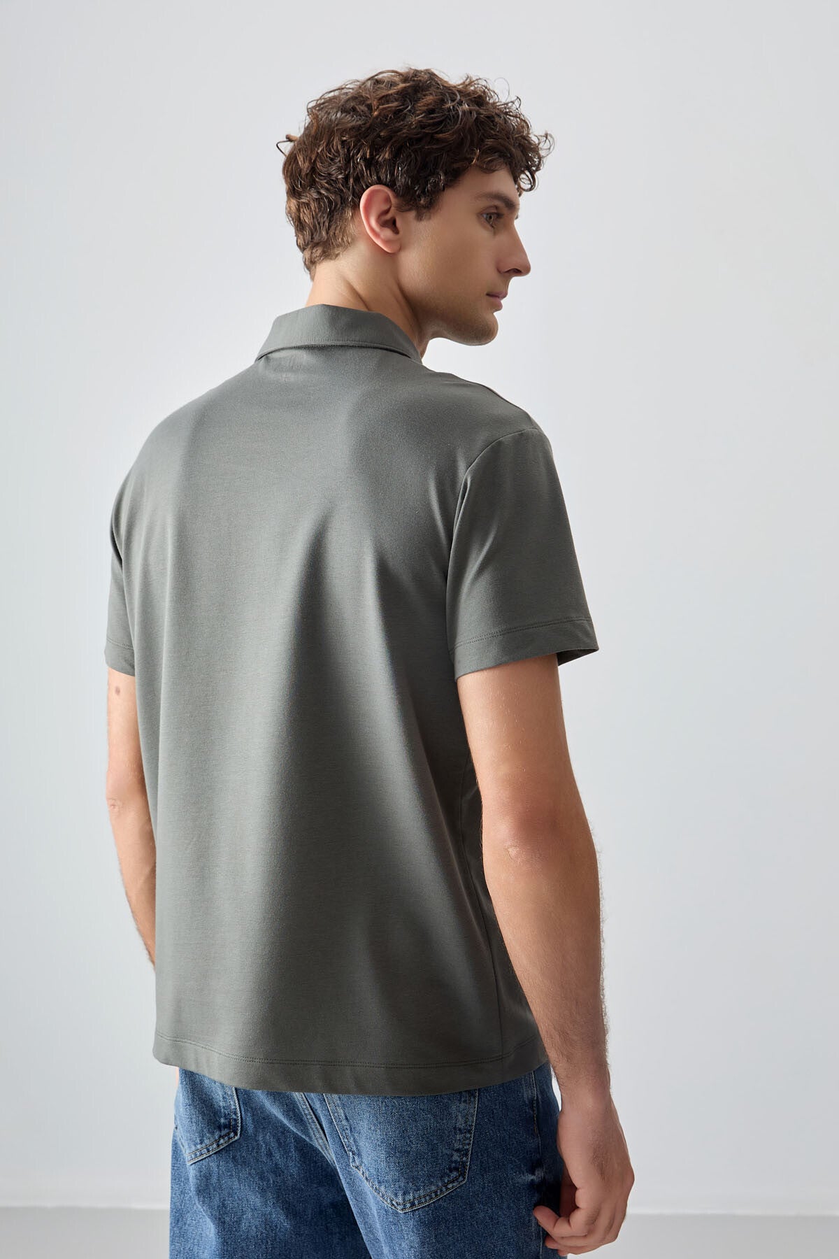 Image of Haki Pamuklu Kalın Yumuşak Dokulu Polo Yaka Oversize Fit Basic Erkek T- Shirt - 88381