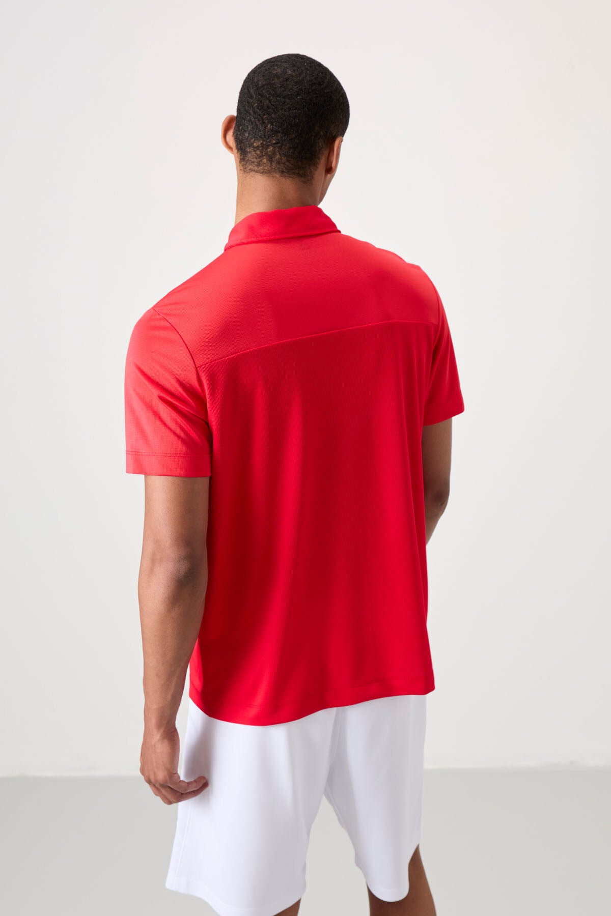 Image of Kırmızı Nefes Alan Dokulu İnce Esnek Standart Fit Polo Yaka Erkek Performans T-Shirt - 88402