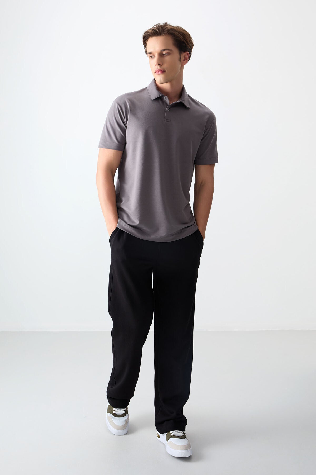 Image of Koyu Gri Pamuklu Kalın Yumuşak Dokulu Polo Yaka Oversize Fit Basic Erkek T- Shirt - 88381