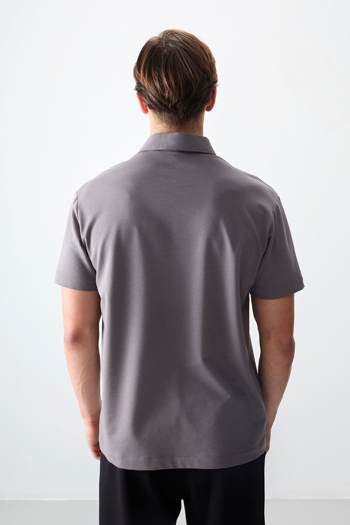 Image of Koyu Gri Pamuklu Kalın Yumuşak Dokulu Polo Yaka Oversize Fit Basic Erkek T- Shirt - 88381