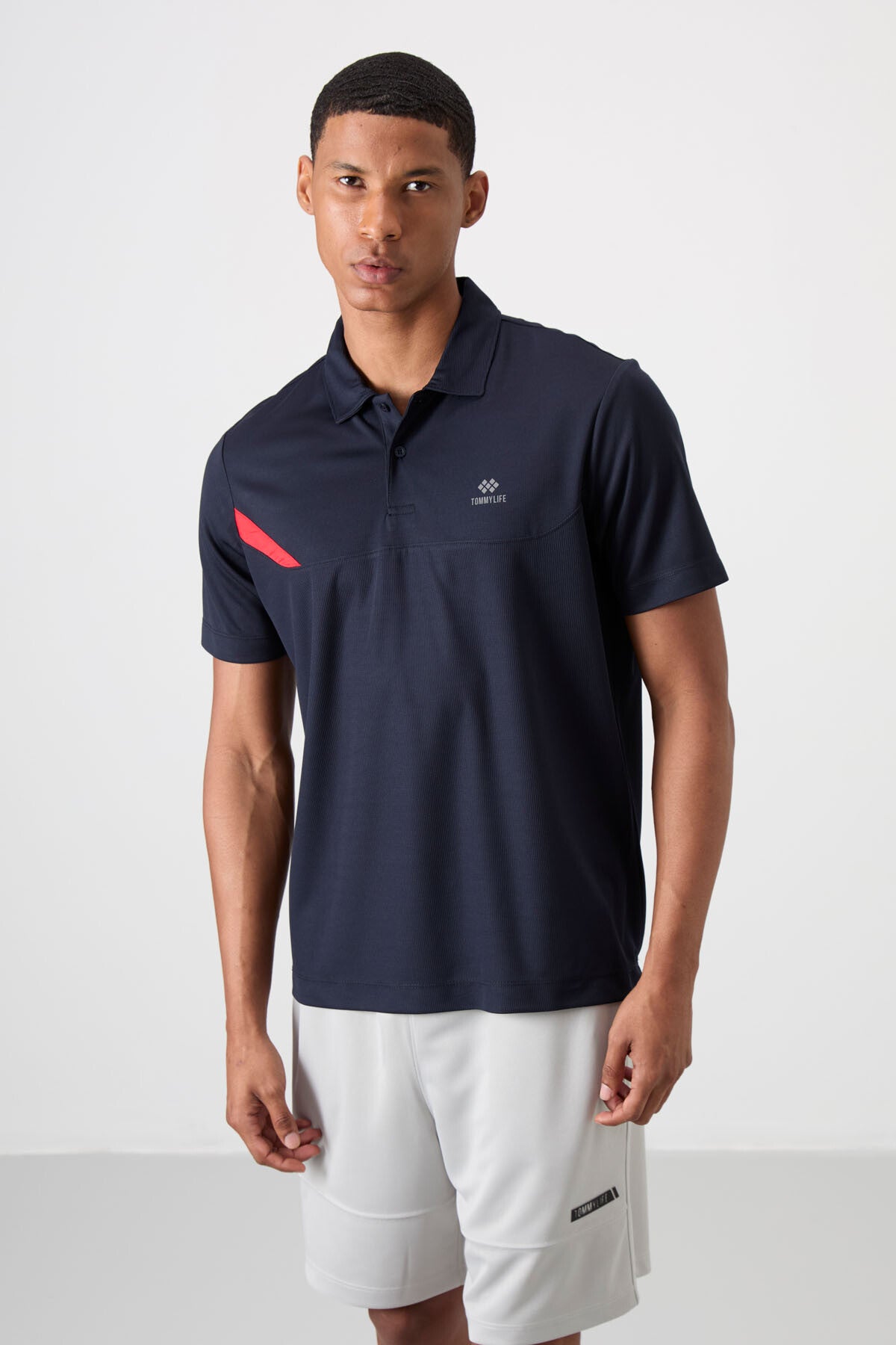 Image of Tricou sport bărbătesc bleumarin, respirabil, texturat, subțire, flexibil, croială standard, cu guler polo - 88402