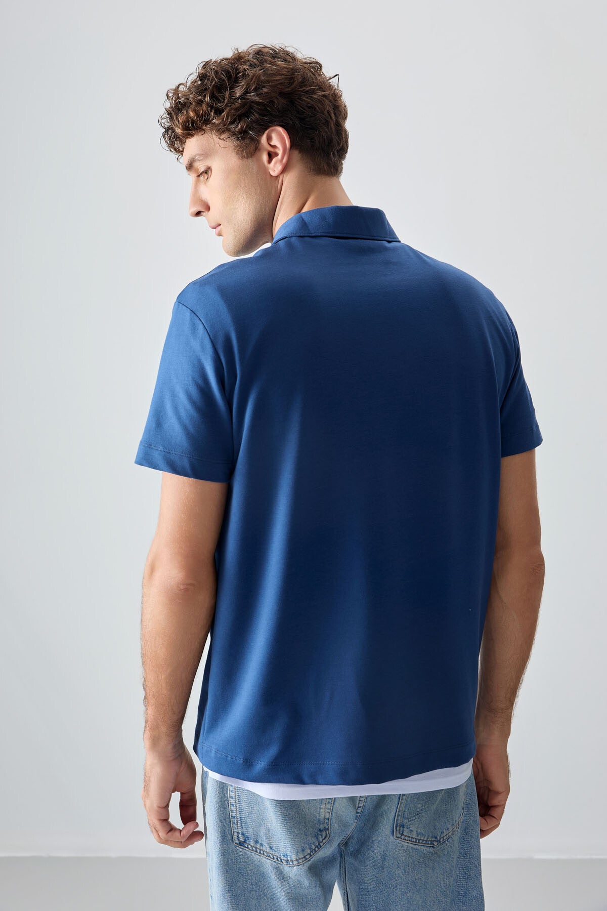 Image of Parliament Cotton Thick Soft Textured Polo Collar Oversize Fit Basic Men's T-Shirt - 88381