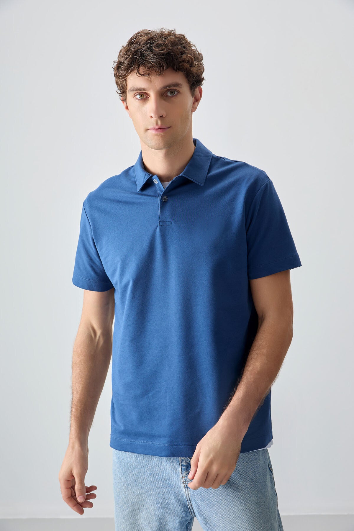 Image of Parliament Cotton Thick Soft Textured Polo Collar Oversize Fit Basic Men's T-Shirt - 88381