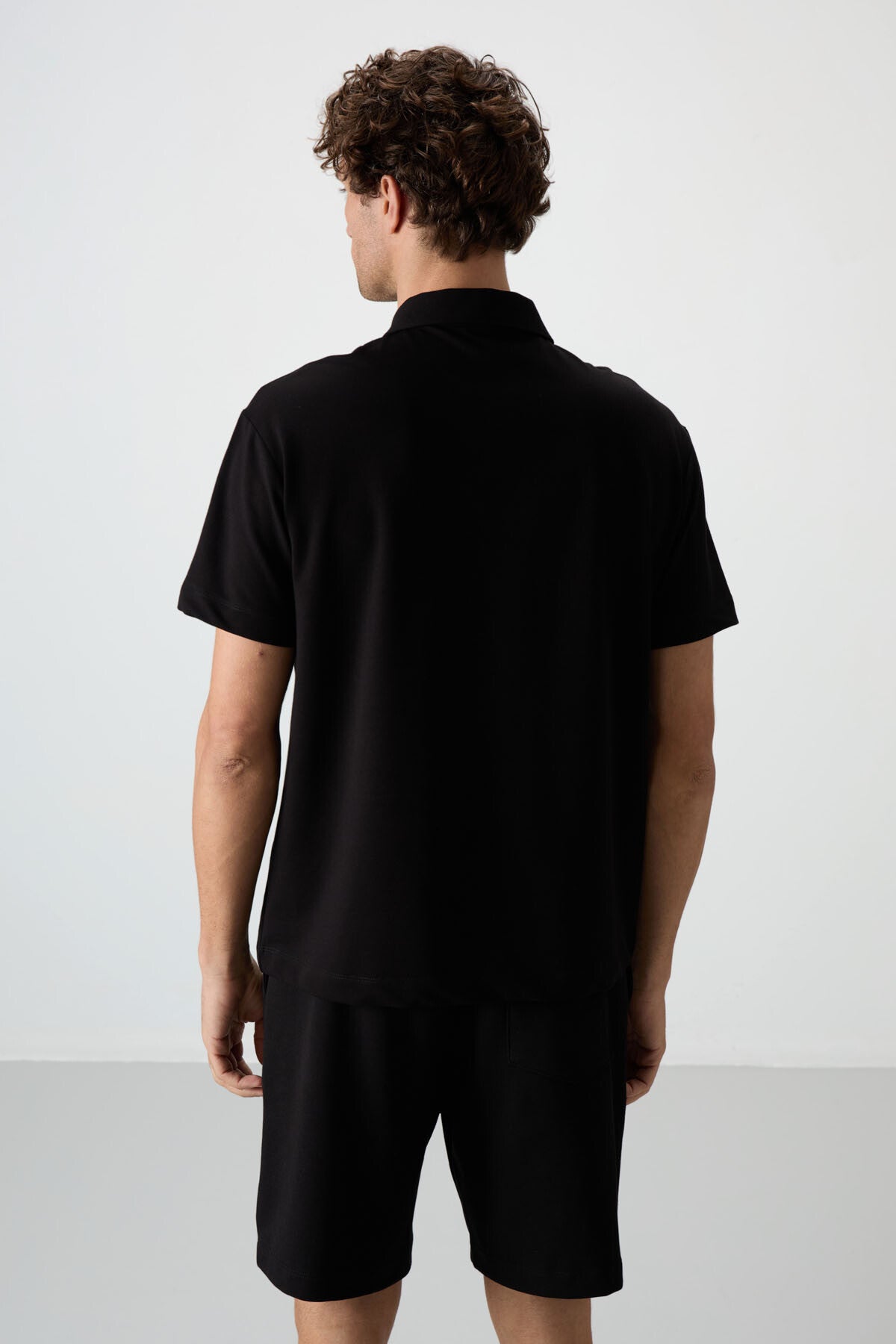 Image of Siyah Pamuklu Kalın Yumuşak Dokulu Polo Yaka Oversize Fit Basic Erkek T- Shirt - 88381
