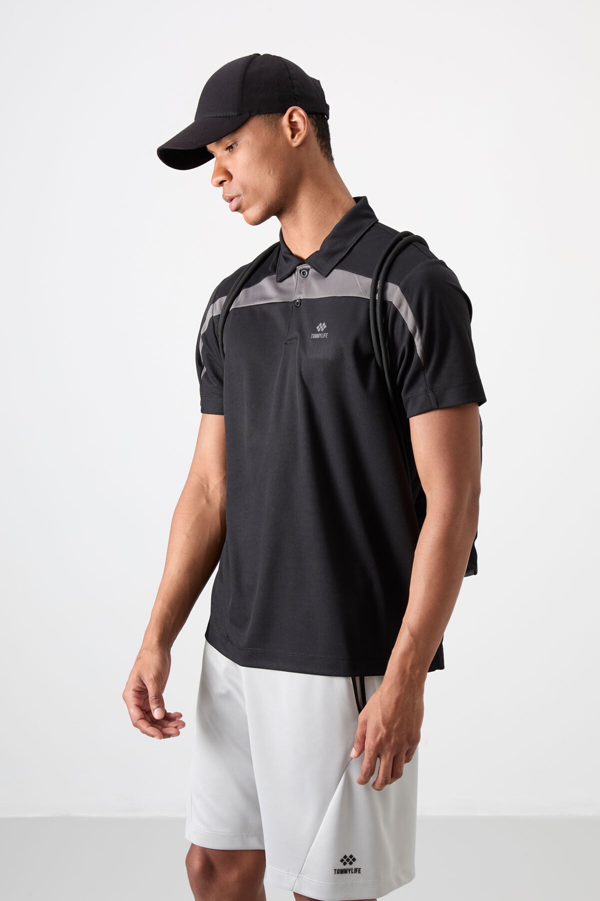 Image of Siyah Nefes Alan Dokulu İnce Esnek Standart Fit Polo Yaka Erkek Performans T-Shirt - 88392
