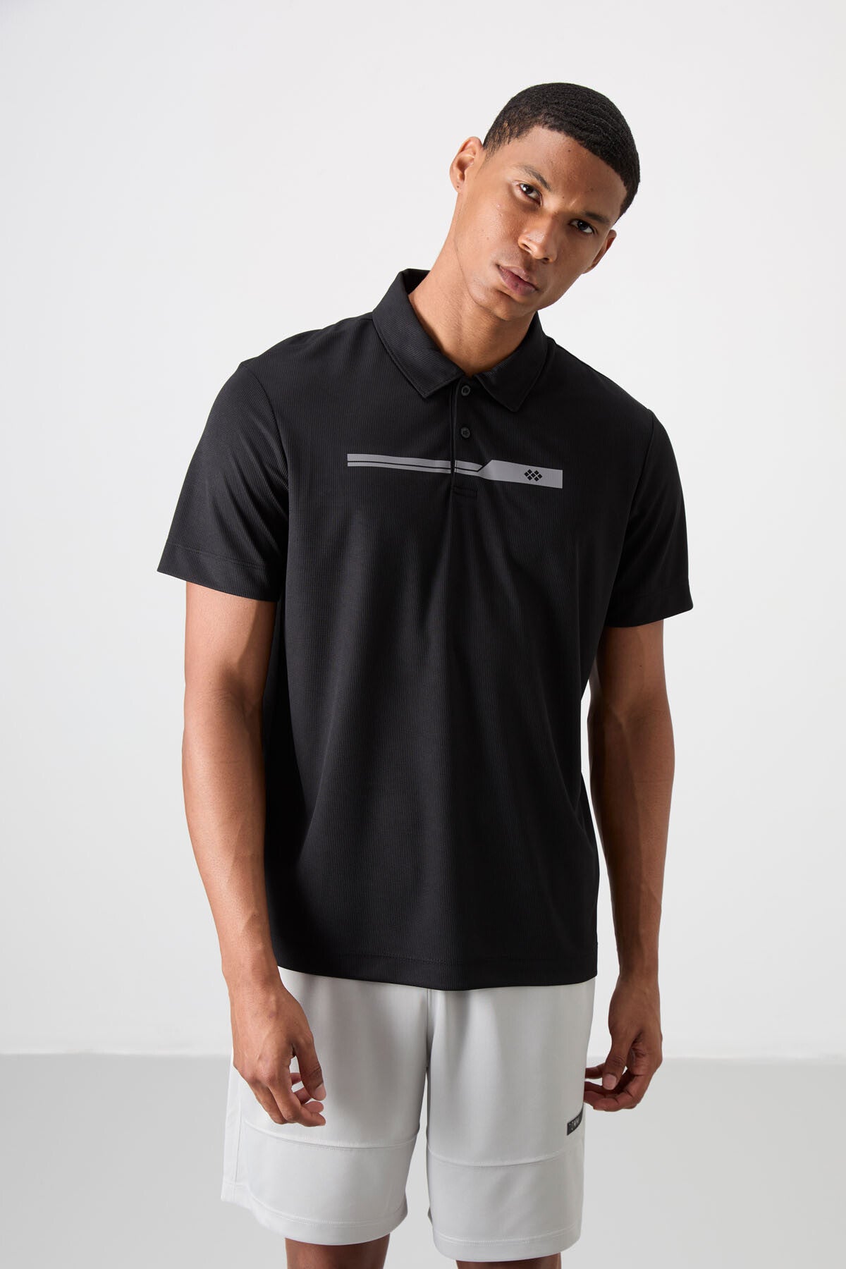 Image of Siyah Nefes Alan Dokulu İnce Esnek Standart Fit Polo Yaka Erkek Performans T-Shirt - 88393