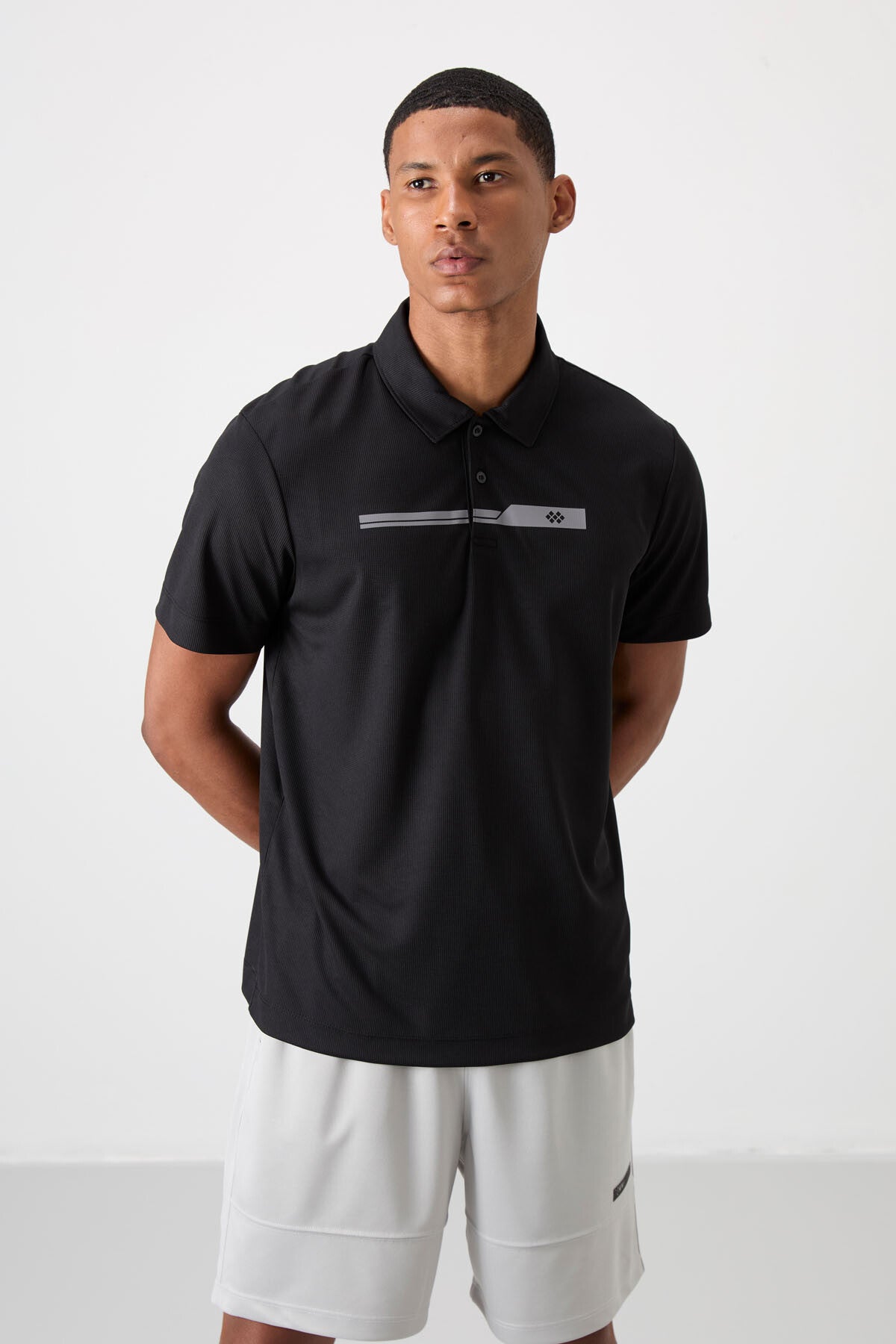 Image of Siyah Nefes Alan Dokulu İnce Esnek Standart Fit Polo Yaka Erkek Performans T-Shirt - 88393