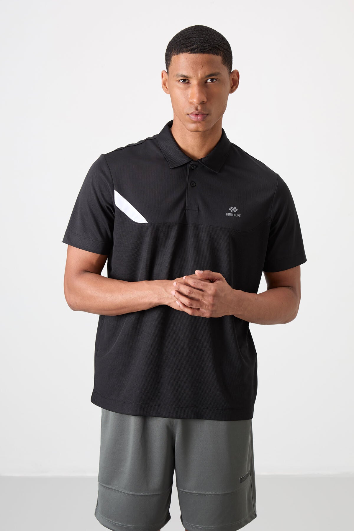 Image of Tricou bărbătesc sport, negru, respirabil, texturat, subțire, flexibil, croială standard, cu guler polo - 88402