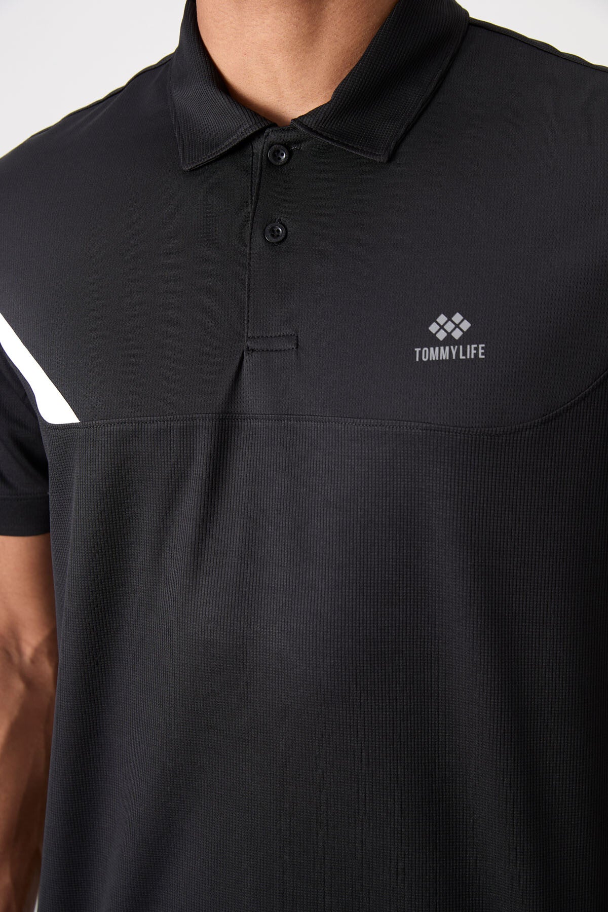 Image of Siyah Nefes Alan Dokulu İnce Esnek Standart Fit Polo Yaka Erkek Performans T-Shirt - 88402