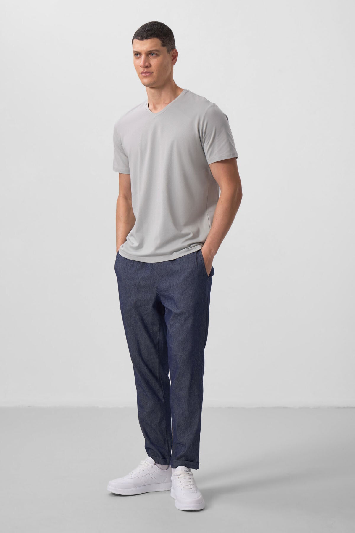 Image of Taş Basic Kısa Kol Standart Kalıp V Yaka Erkek T-Shirt - 87912