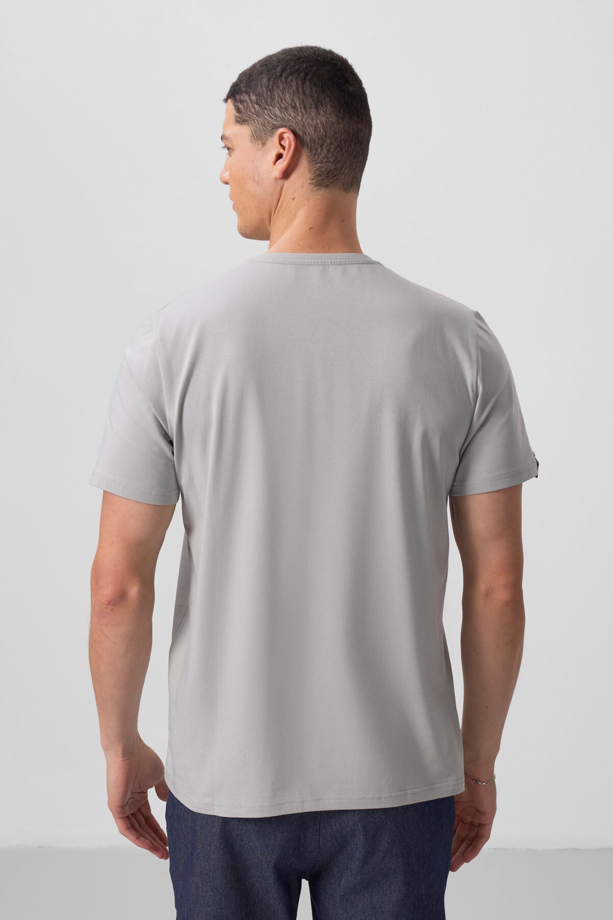 Image of Taş Basic Kısa Kol Standart Kalıp V Yaka Erkek T-Shirt - 87912
