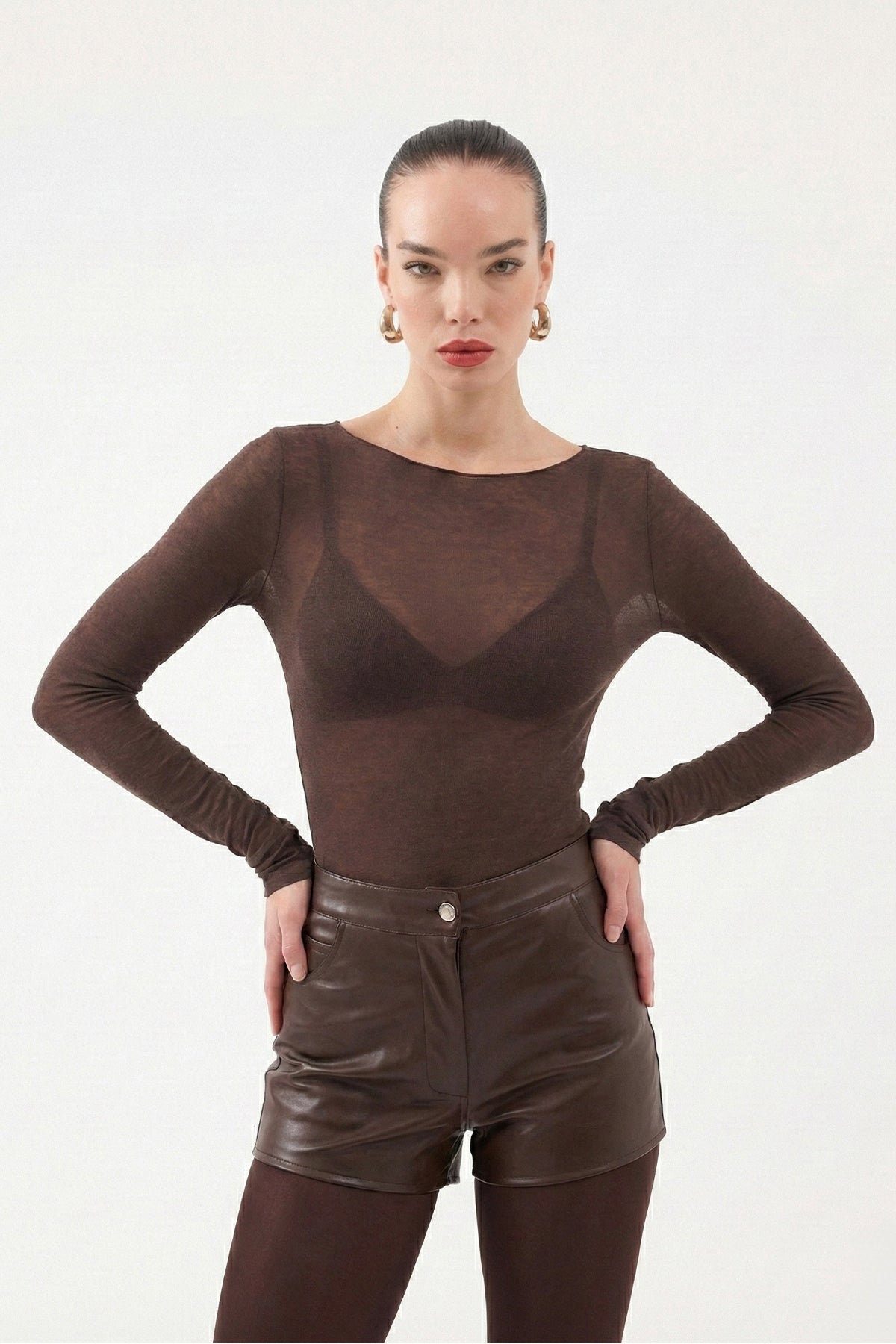 Image of Kayık Yaka Ultra Soft Nikki Kaşmir Bluz Kahve