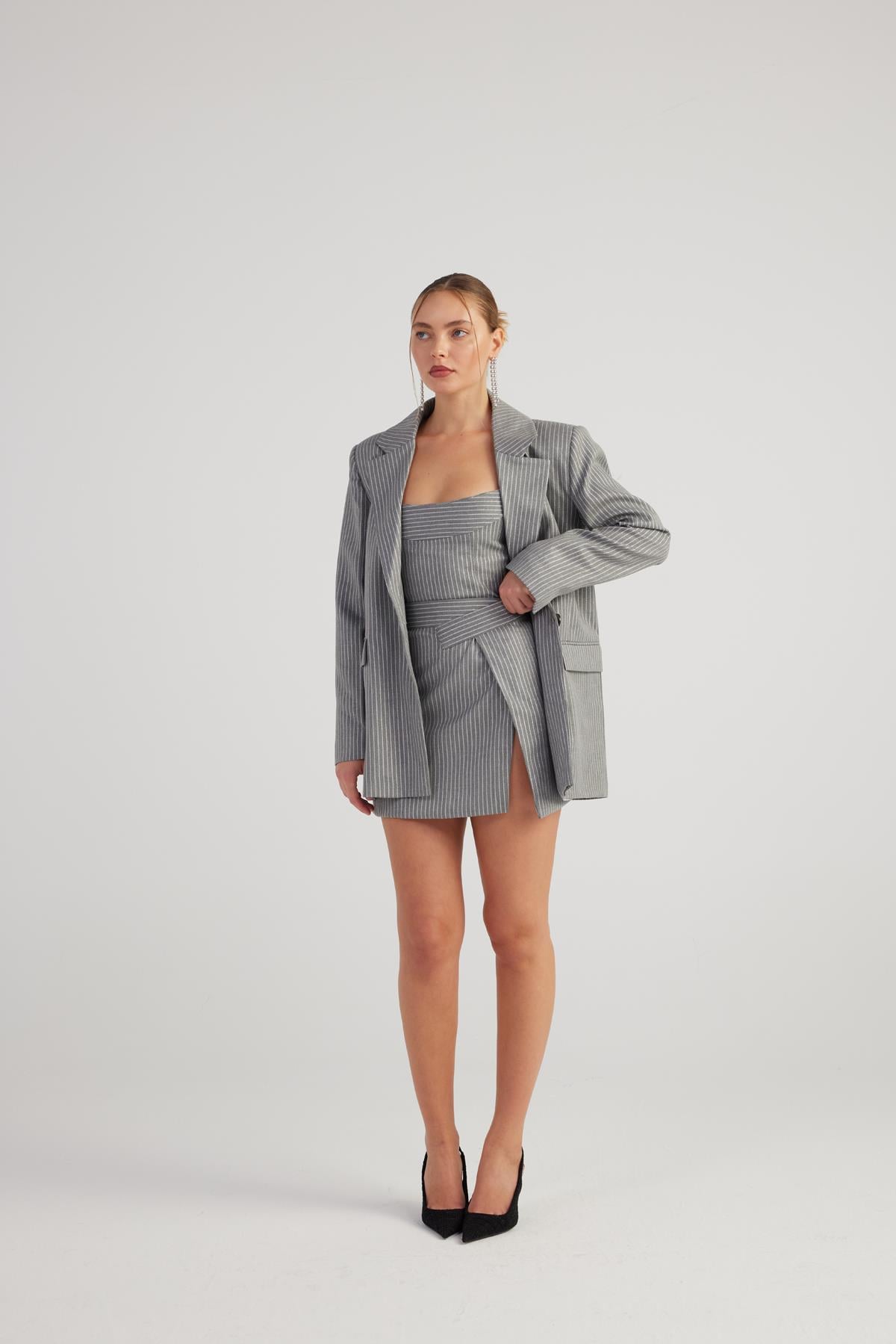 Image of Oversize Kesim Simli Çizgili Eden Blazer Ceket Gri