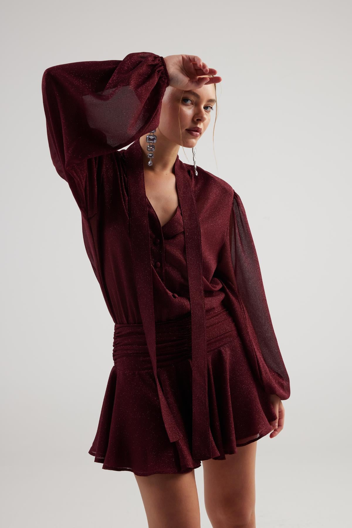 Image of Simli Kumaş Fırfırlı Mini Vanesa Elbise Bordo