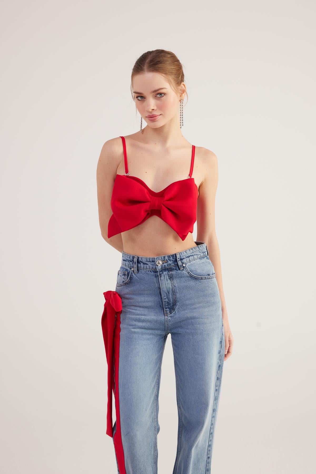 Image of Kurdele Görünümlü Crop Jazmin Bluz Kırmızı