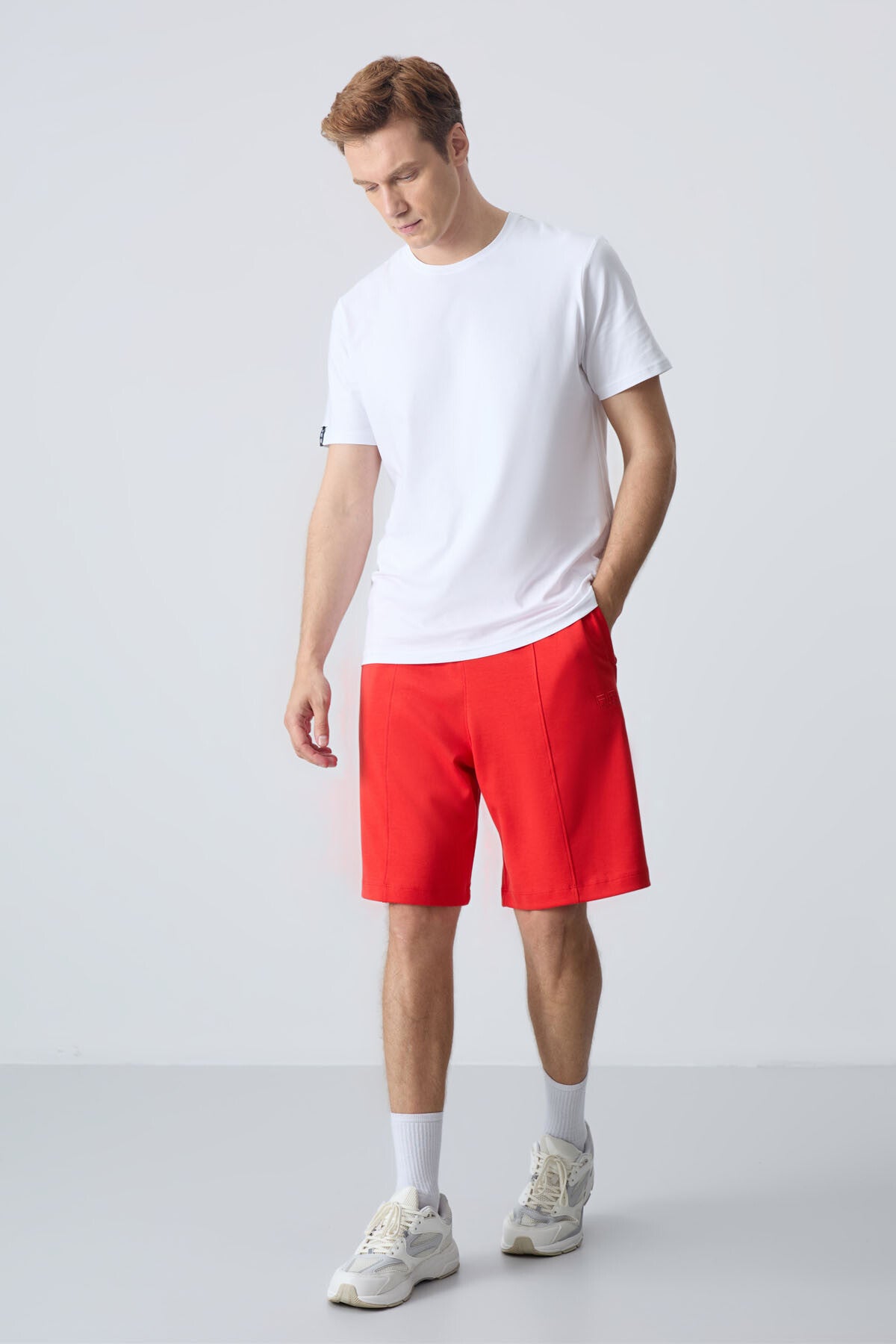 Image of Pantaloni scurți Fiesta din bumbac gros, texturat moale, croială standard, pentru bărbați - 81277