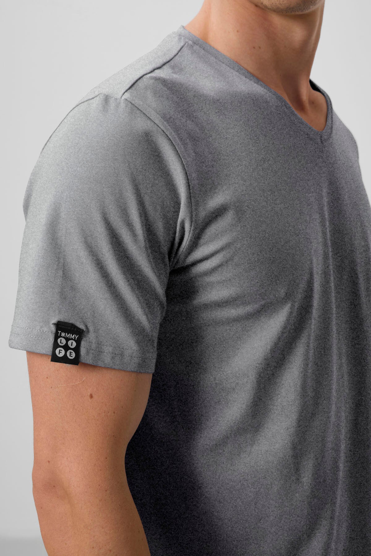 Image of Gri Melanj Basic Kısa Kol Standart Kalıp V Yaka Erkek T-Shirt - 87912