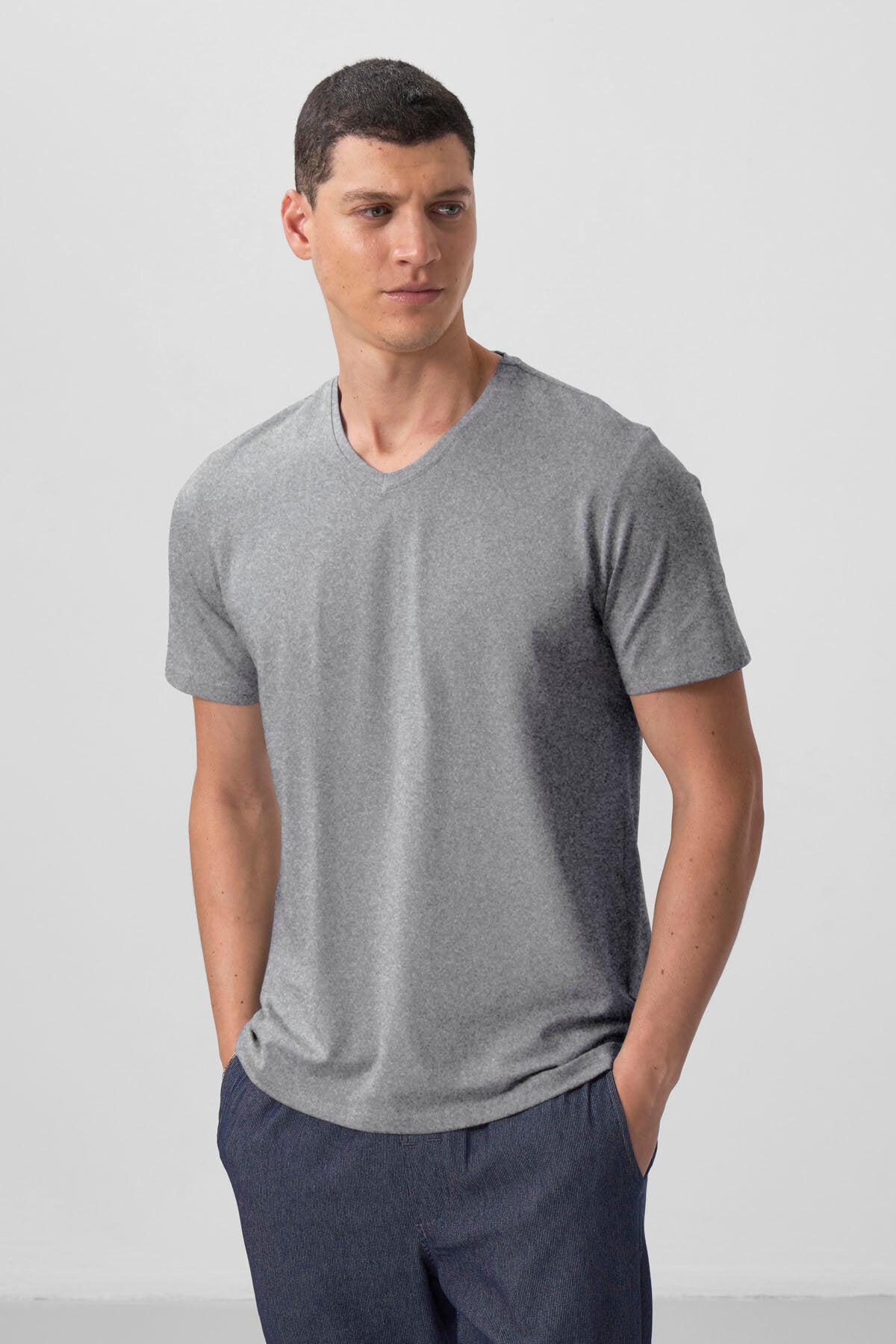 Image of Gri Melanj Basic Kısa Kol Standart Kalıp V Yaka Erkek T-Shirt - 87912