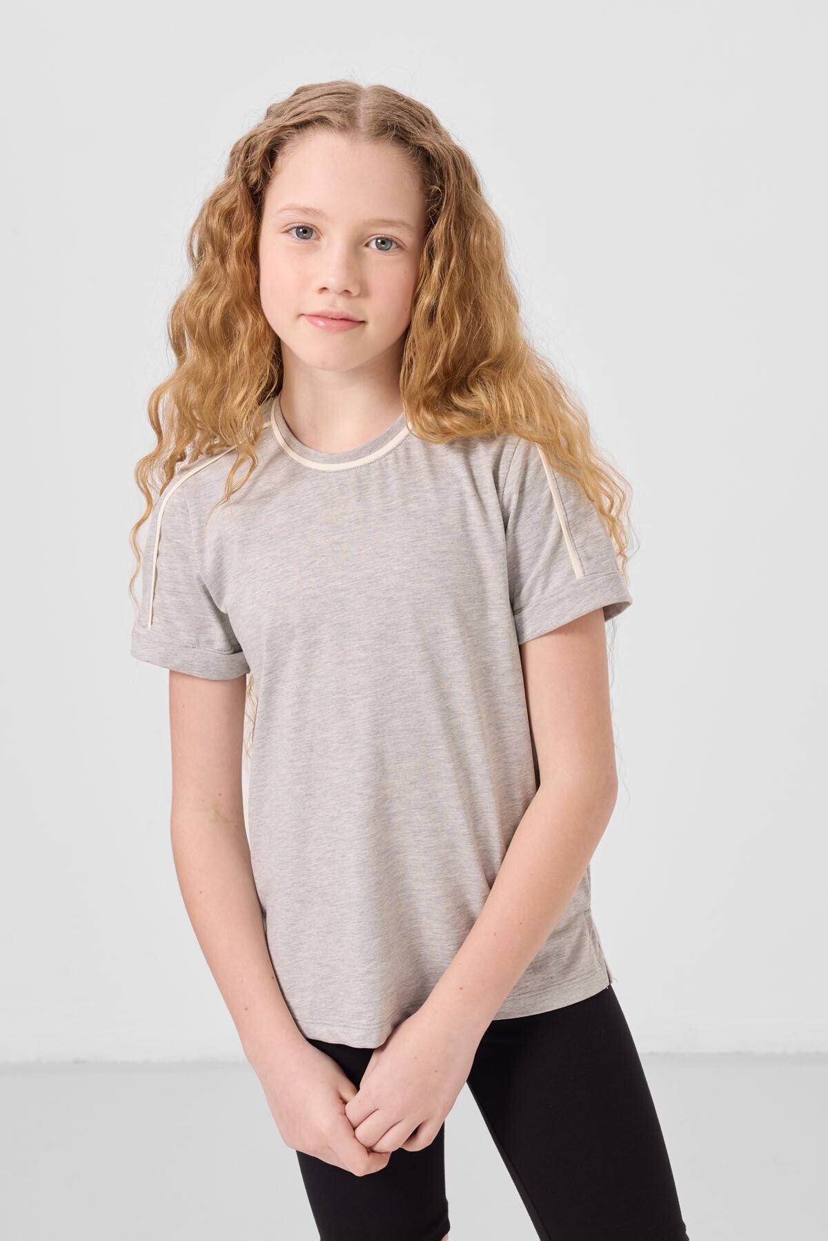 Image of Gri Melanj Pamuklu O Yaka Standart Fit Basic Kız Çocuk T-Shirt - 75177