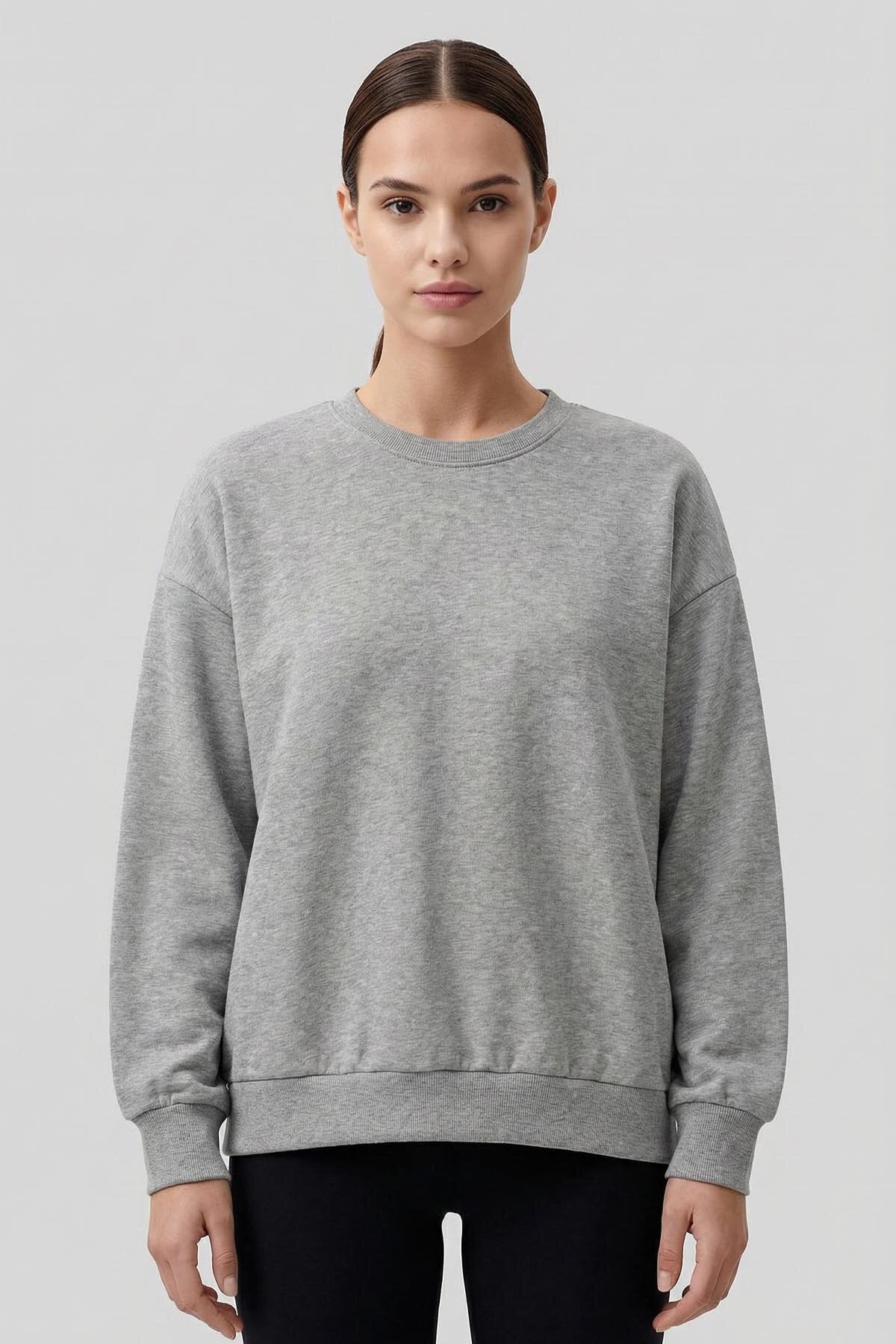 Image of Gri Melanj Basic O Yaka Oversize Kadın Sweatshirt - 97053