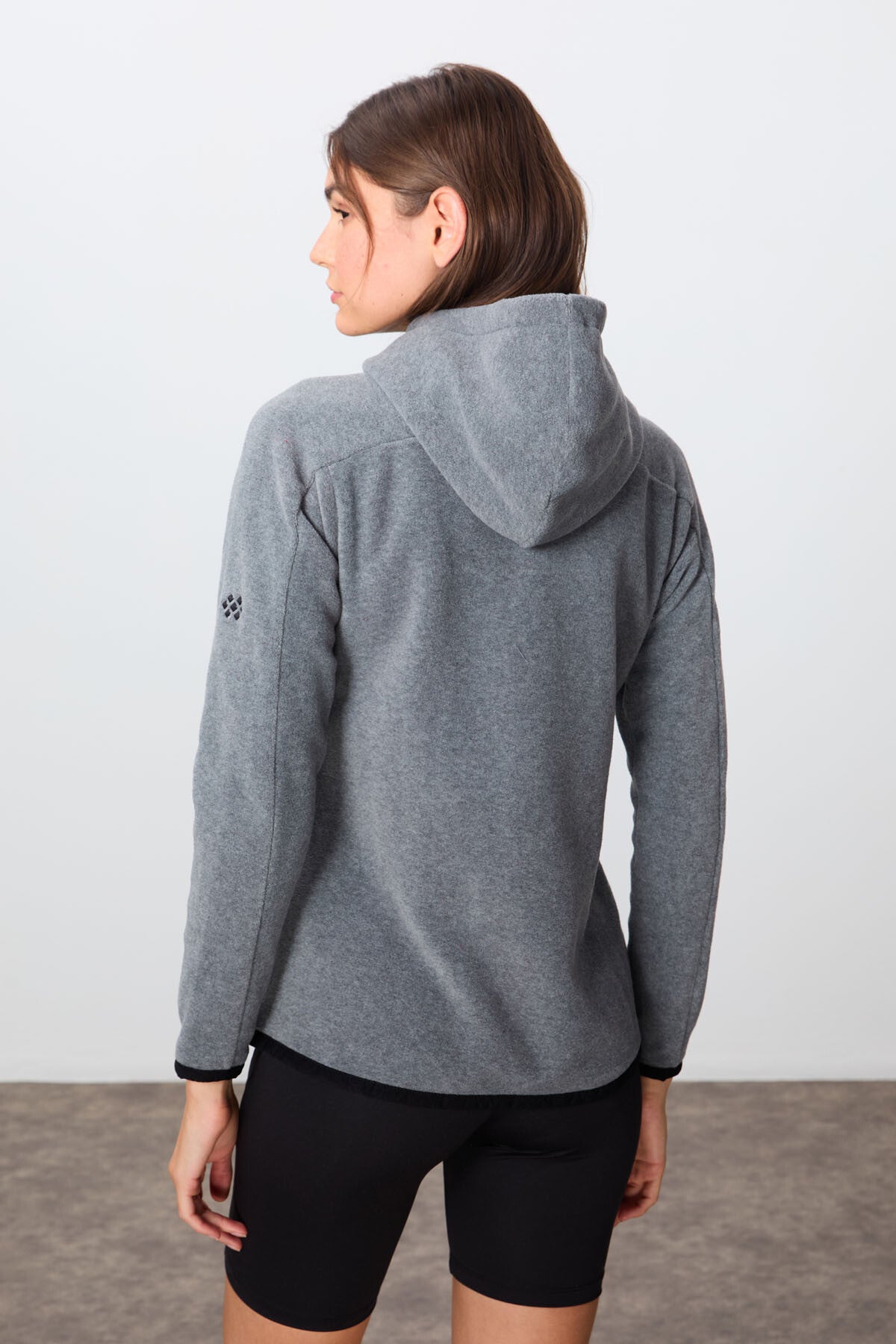 Image of Gri Melanj Kalın Yumuşak Dokulu Kapüşonlu Standart Fit Nakışlı Polar Kadın Sweatshirt -97287