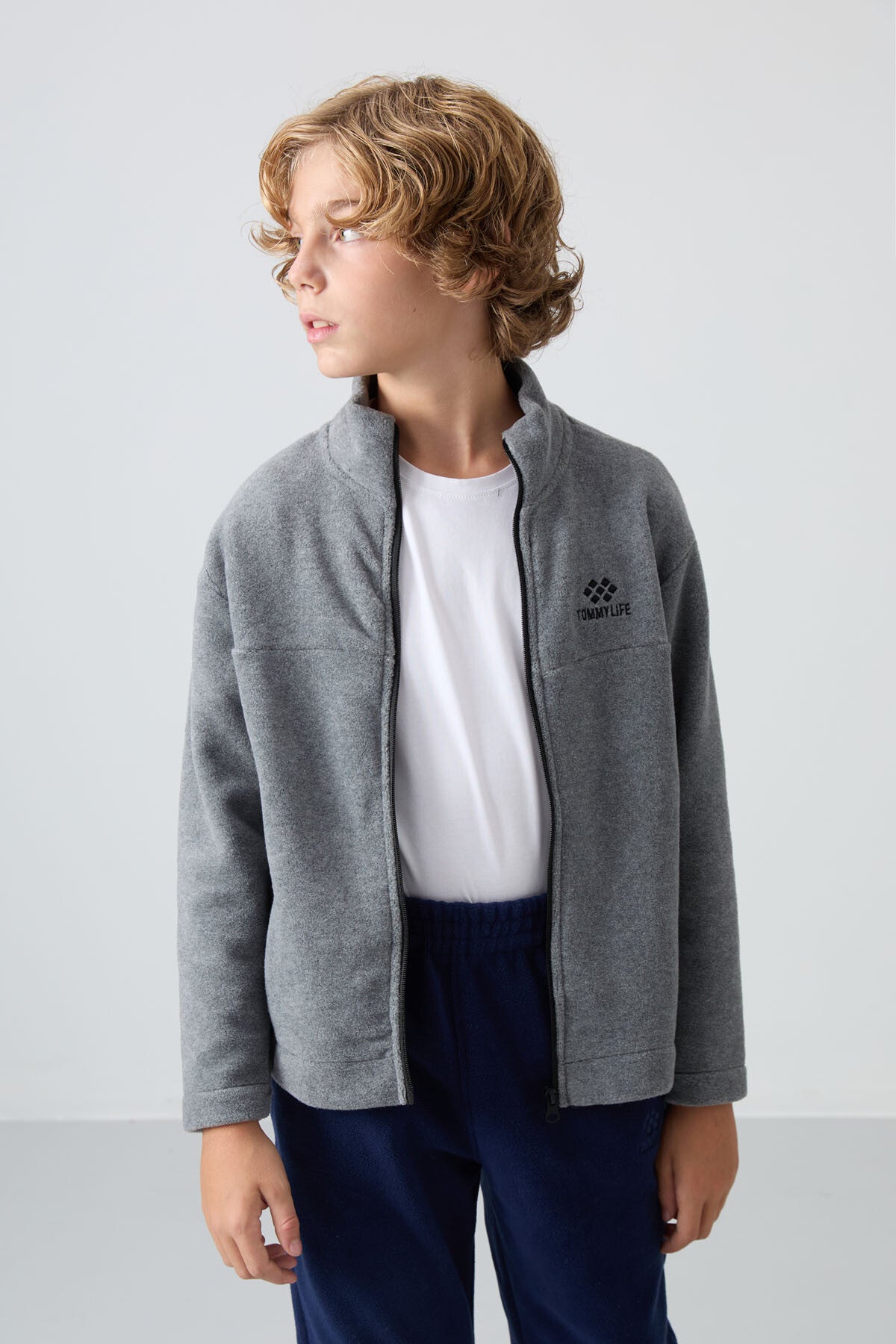 Image of Gri Melanj Kalın Yumuşak Dokulu Standart Fit Nakışlı Polar Erkek Çocuk Sweatshirt - 11223