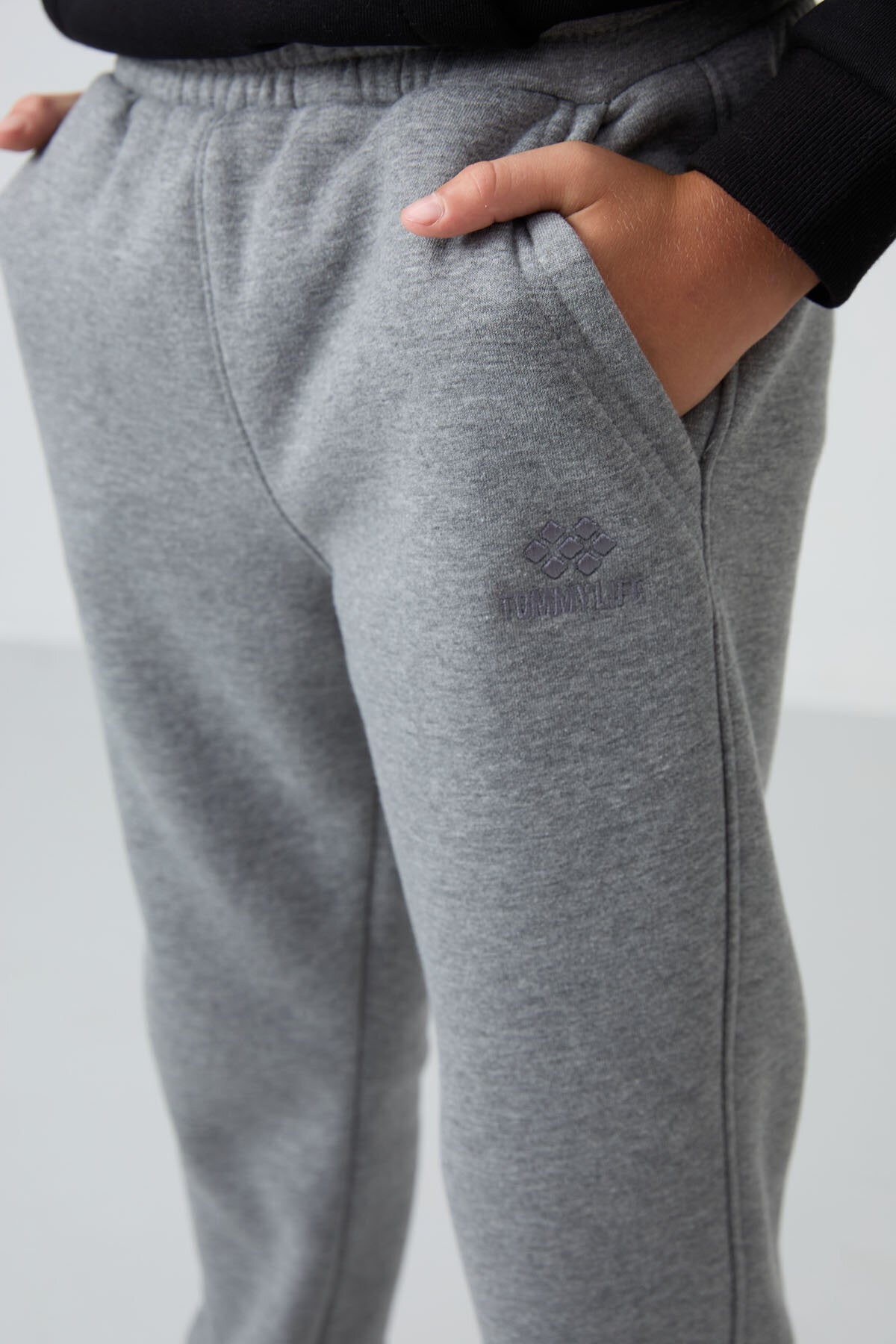 Image of Pantaloni de trening gri melanj din bumbac gros, căptușiți cu fleece, croială standard, brodați, pentru băieți - 11224