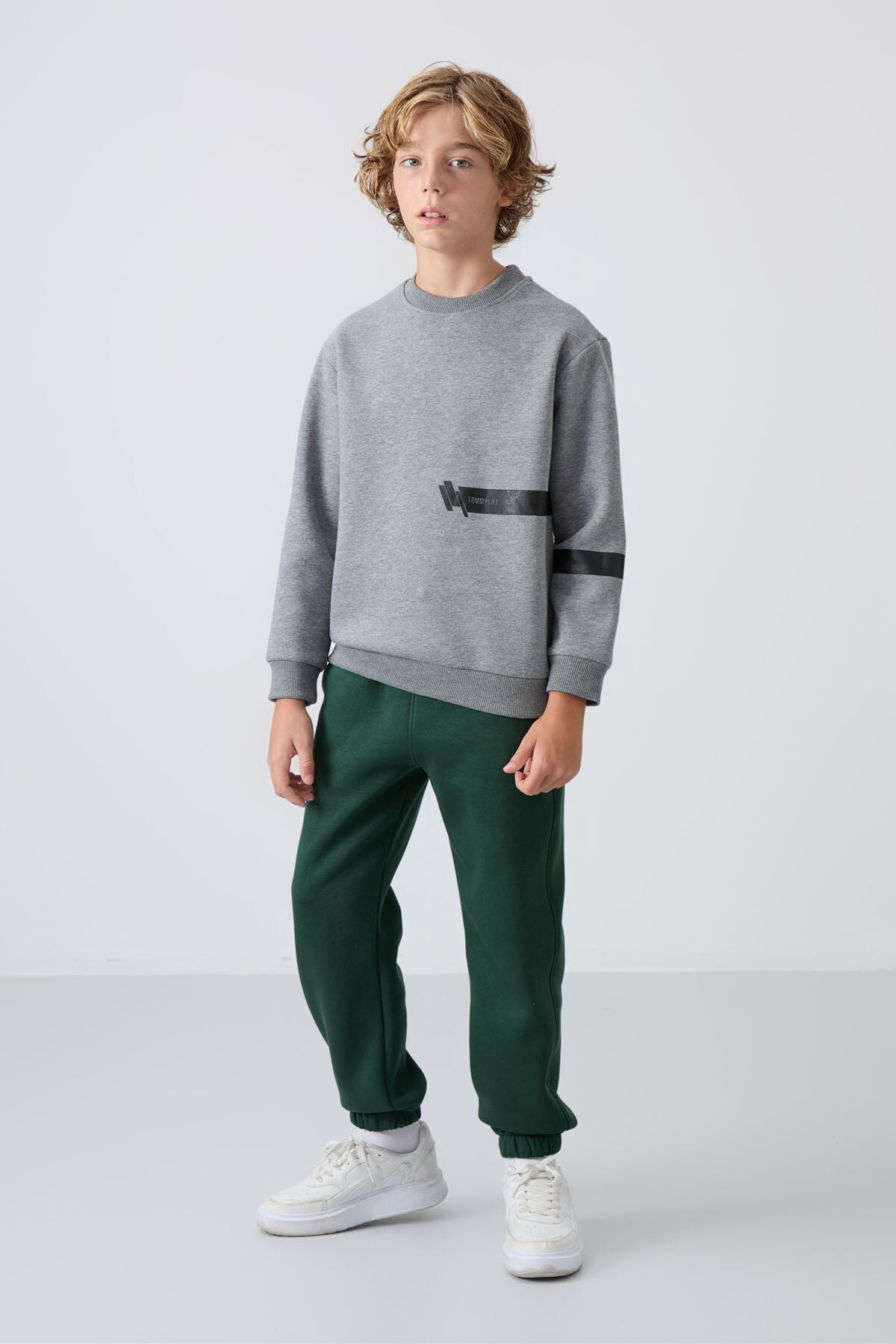 Image of Gri Melanj Pamuklu Kalın İçi Tüylü Standart Fit Baskılı Erkek Çocuk Sweatshirt - 11238