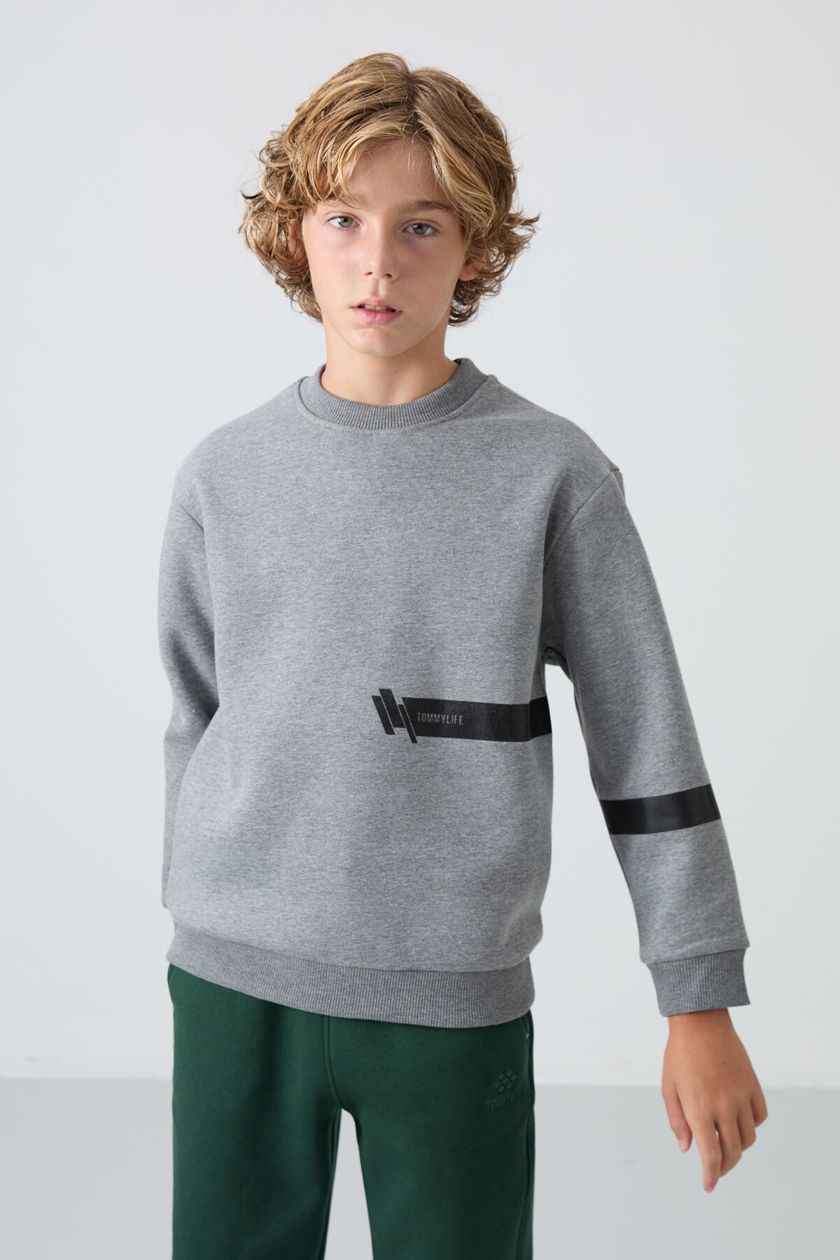Image of Gri Melanj Pamuklu Kalın İçi Tüylü Standart Fit Baskılı Erkek Çocuk Sweatshirt - 11238