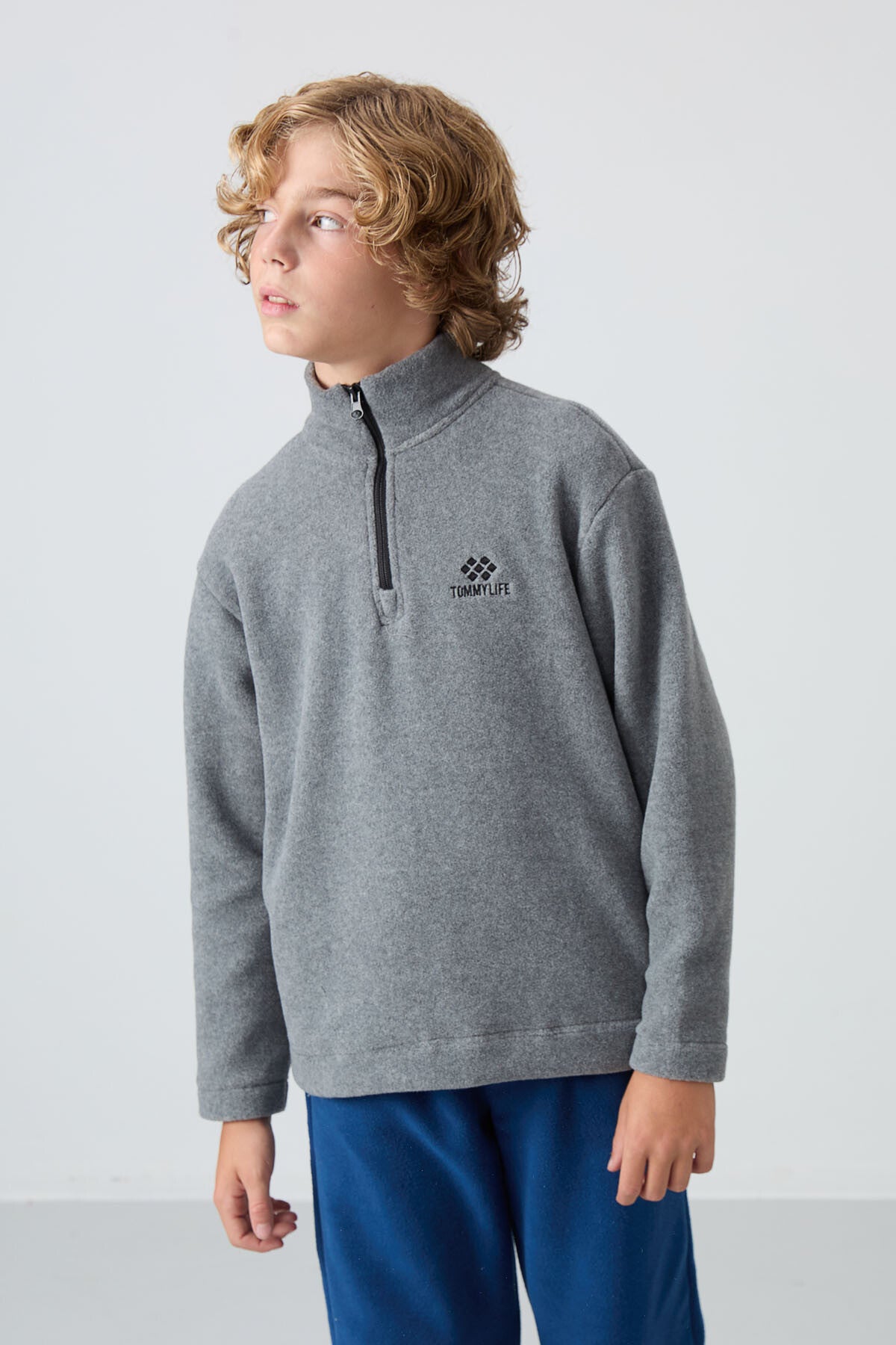 Image of Gri Melanj Kalın Yumuşak Dokulu Standart Fit Nakışlı Polar Erkek Çocuk Sweatshirt - 11221