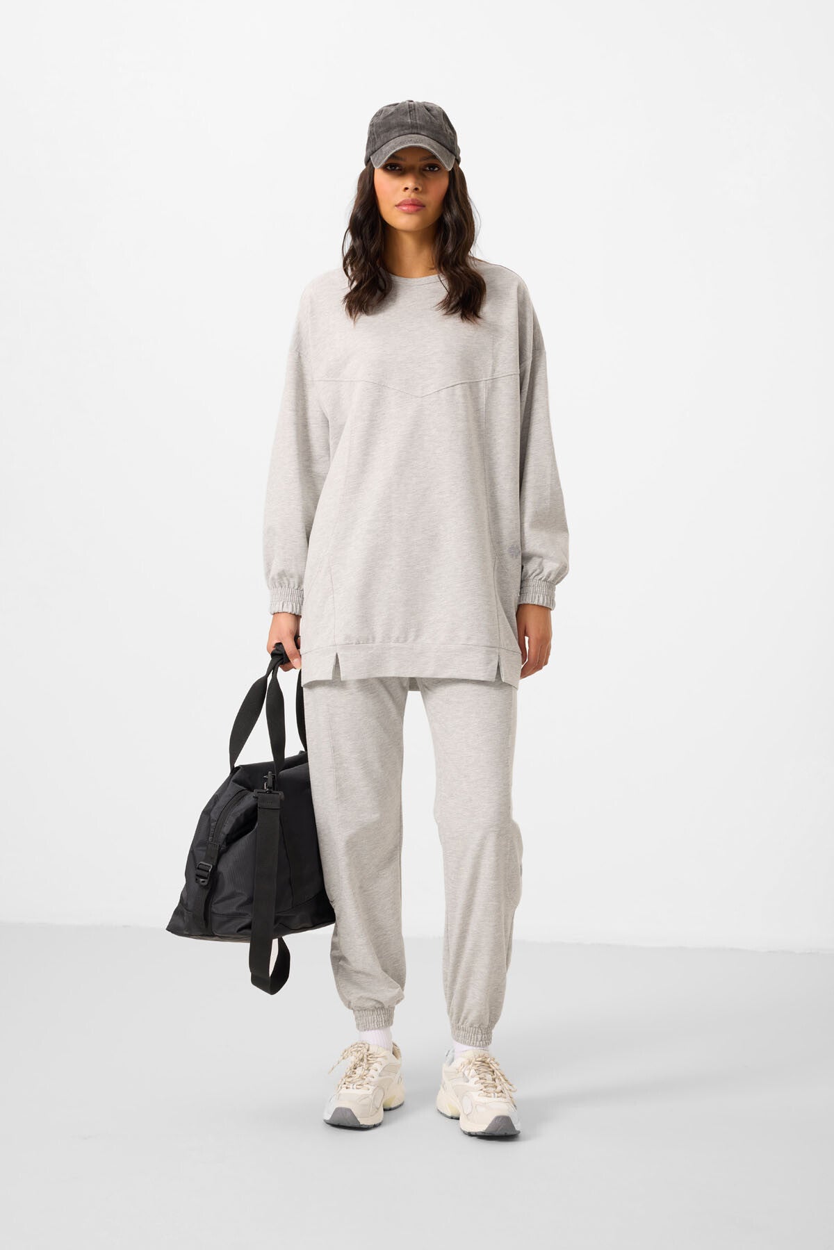 Image of Gri Melanj O Yaka Basic Oversize Kadın Eşofman Tunik Takım - 95347