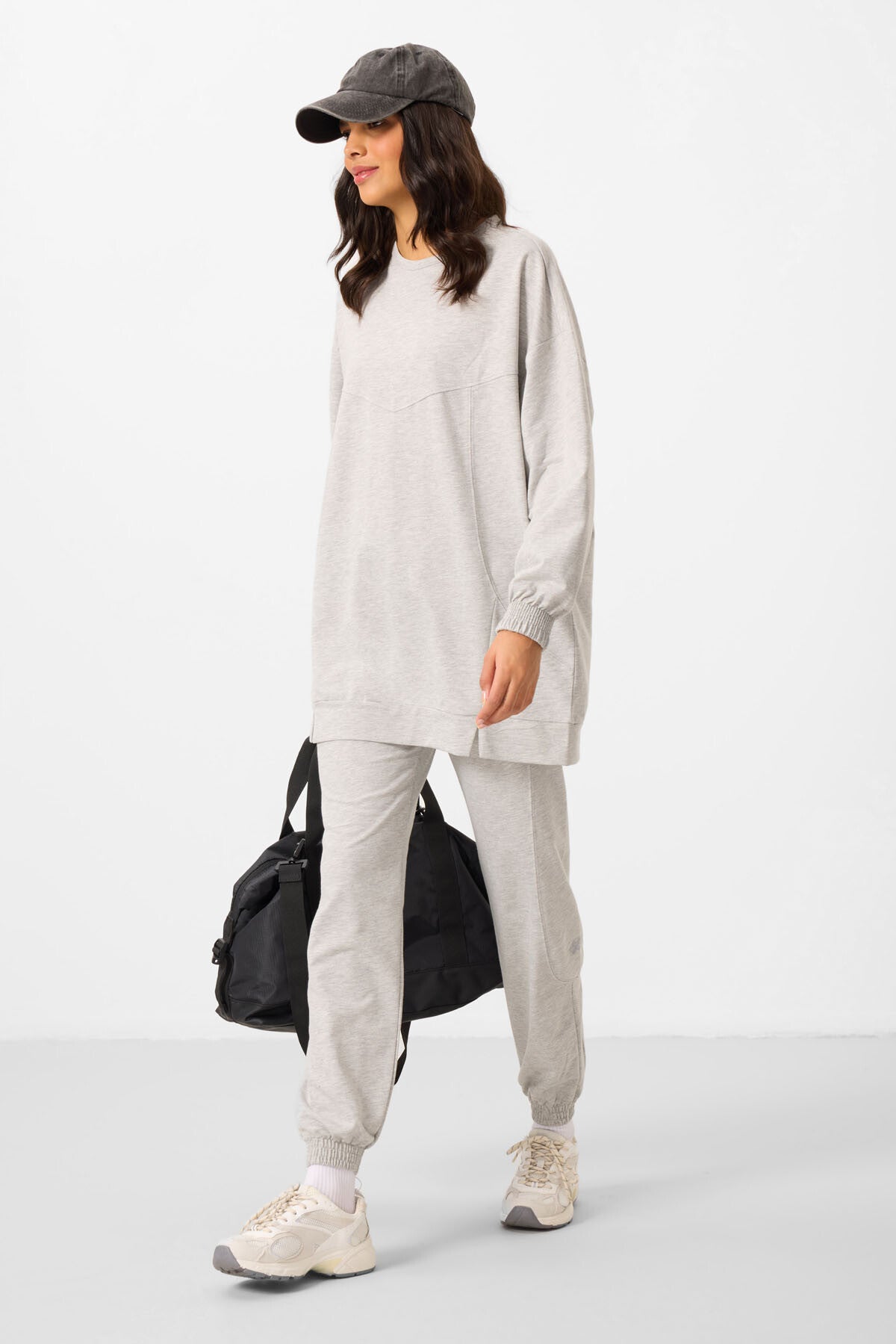 Image of Gri Melanj O Yaka Basic Oversize Kadın Eşofman Tunik Takım - 95347