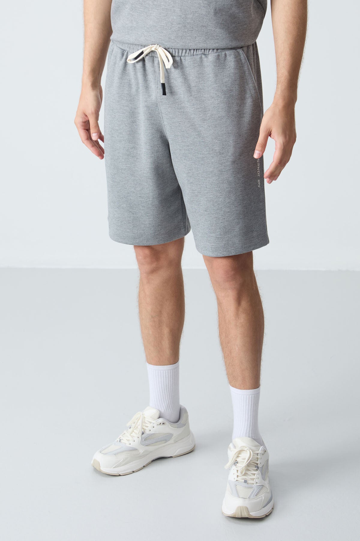 Image of Gri Melanj Pamuklu Kalın Yumuşak Dokulu Oversize Fit Basic Erkek Şort Takım - 85257