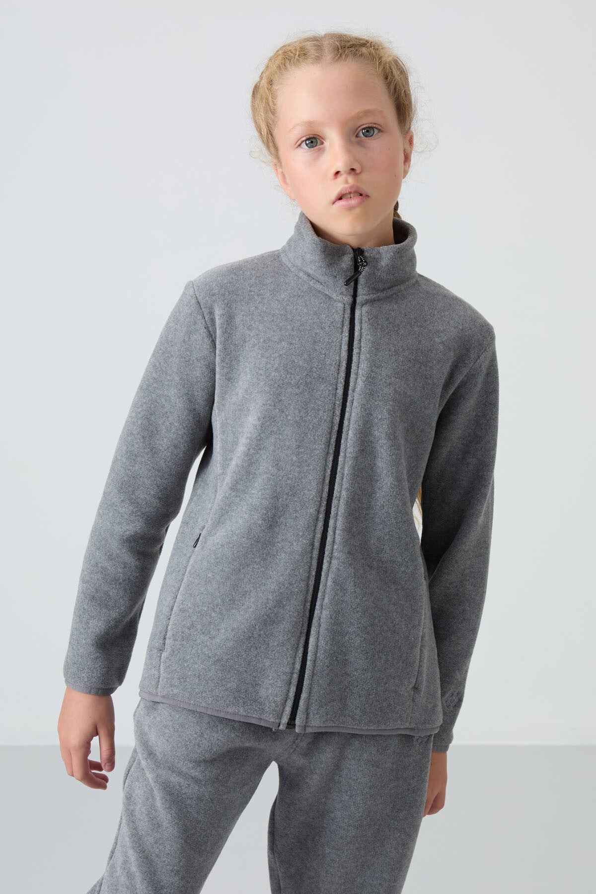 Image of Gri Melanj Kalın Yumuşak Dokulu Standart Fit Nakışlı Polar Kız Çocuk Sweatshirt - 75154