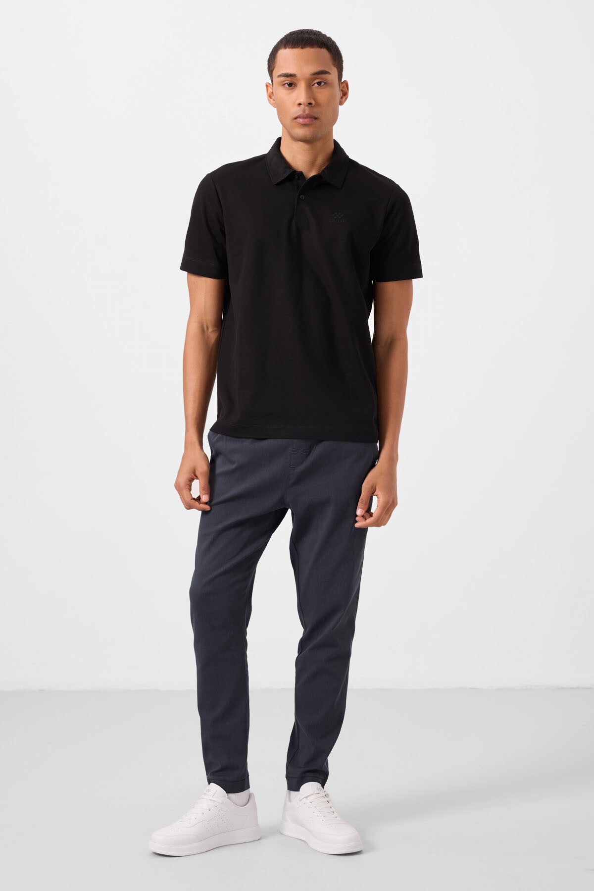 Image of Pantaloni chino gri, croială standard, țesături, ușori, elastici, pentru bărbați - 82180