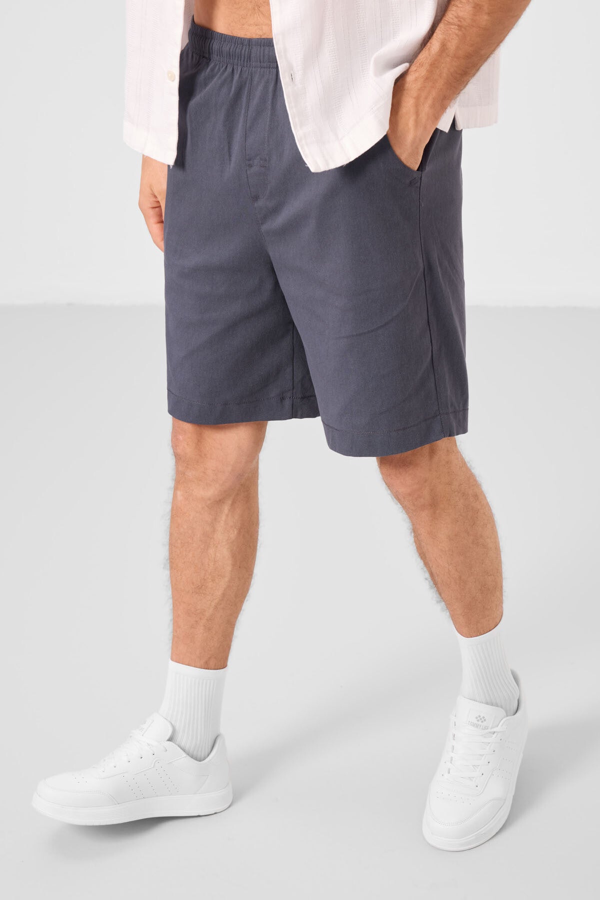 Image of Gri Standart Fit Dokuma Hafif Esnek Chino Erkek Şort - 81293