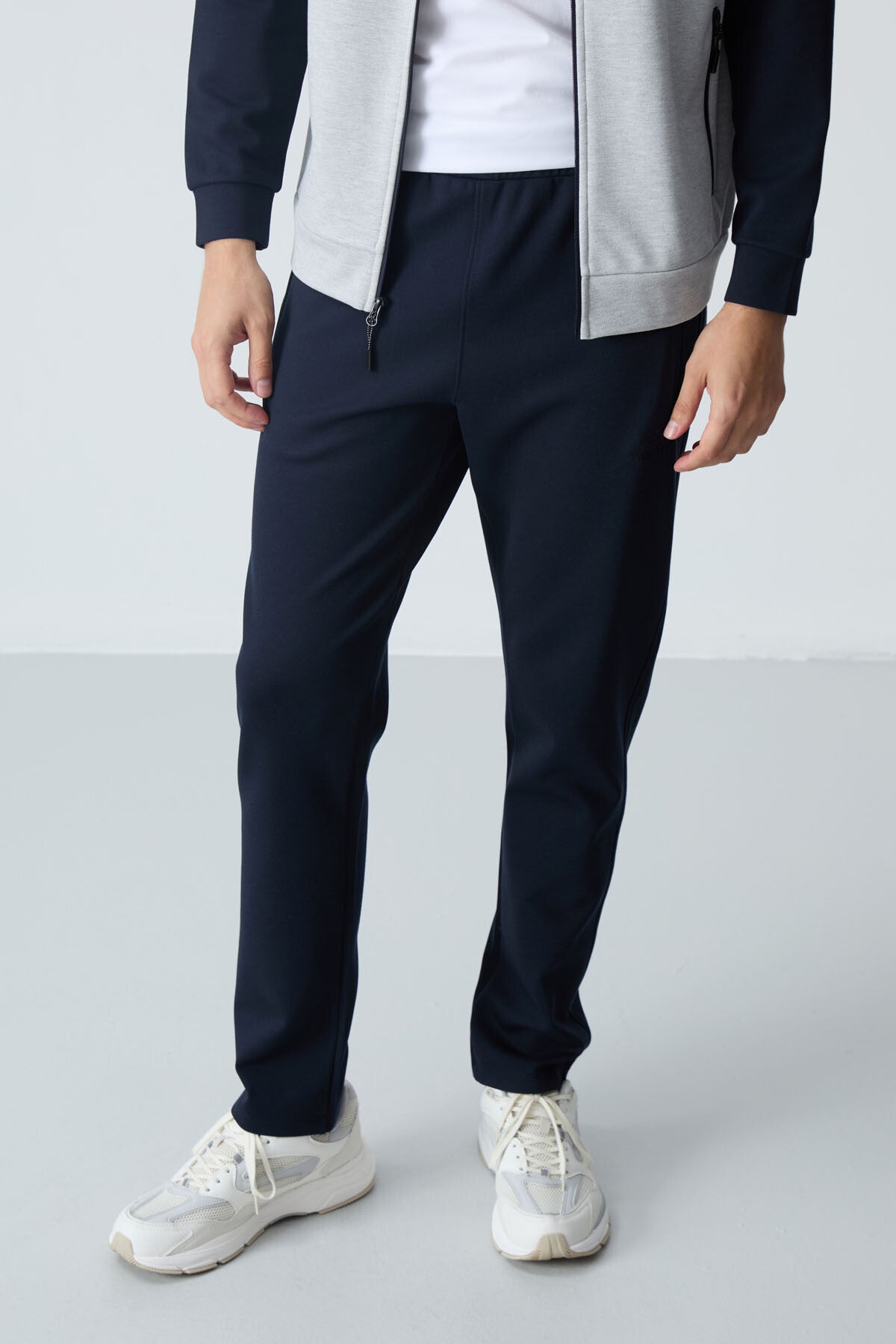 Image of Trening bărbătesc gri bleumarin, cu guler înalt, croială lejeră, bicolor, model clasic - 85113