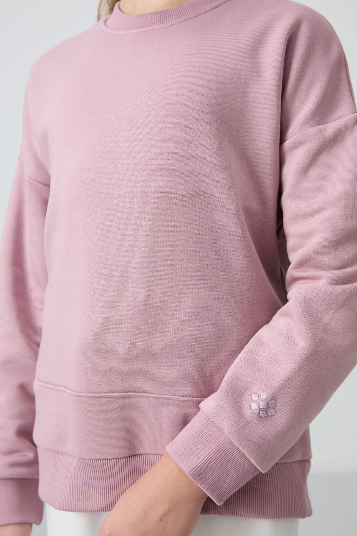 Image of Gül Kurusu Pamuklu İçi Tüylü Yumuşak Dokulu Oversize Nakışlı Kız Çocuk Sweatshirt - 75150