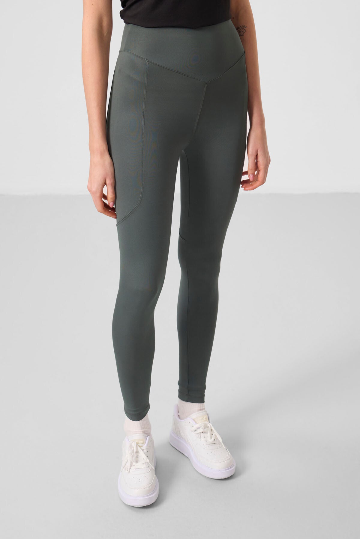 Image of Haki Standart Fit Esnek Performans Kadın Tayt - 94666