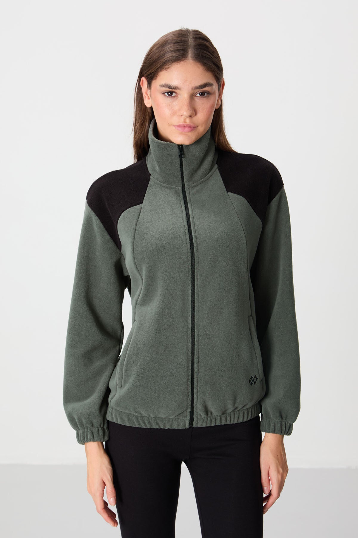 Image of Haki Kalın Yumuşak Dokulu Dik Yaka Oversize Nakışlı Polar Kadın Sweatshirt - 97293