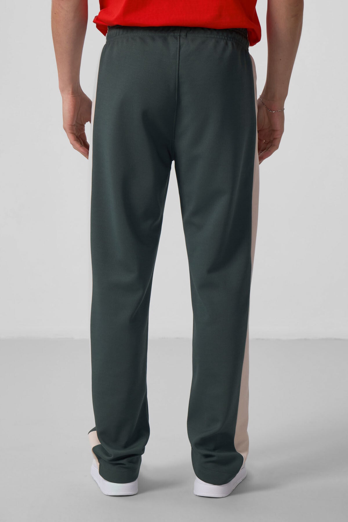 Image of Haki Yüzeyi Dokulu Standart Fit Palazzo Erkek Pantolon - 82171