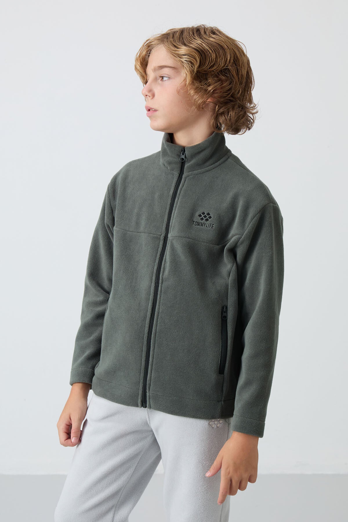 Image of Haki Kalın Yumuşak Dokulu Standart Fit Nakışlı Polar Erkek Çocuk Sweatshirt - 11223